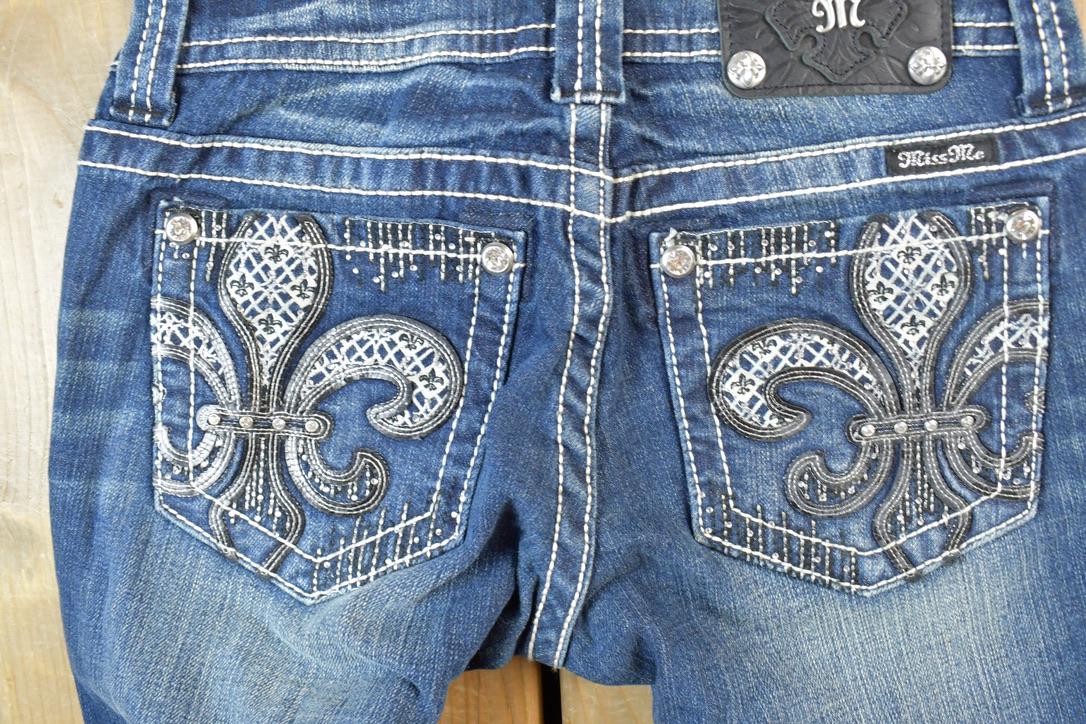 Vintage Y2K Miss Me Bedazzled Low Rise Jeans Size 26x31