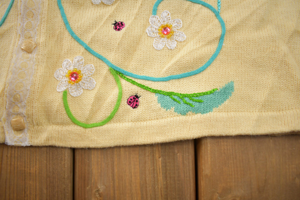 Vintage 1990s Cute Floral Theme Knit Cardigan