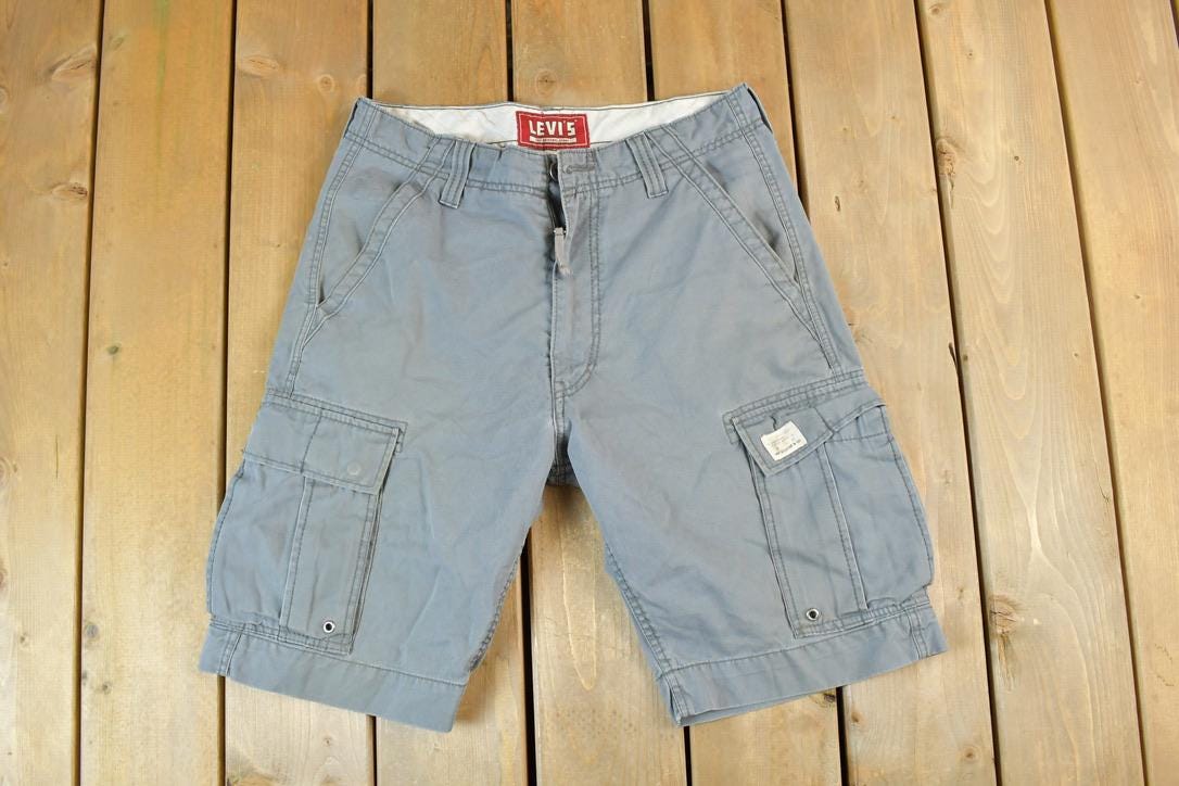 Vintage 1990s Levis Cargo Jean Shorts