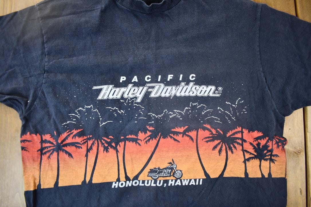 Vintage 1980s Harley Davidson Motorcycles Pacific Sunset Graphic T-Shirt