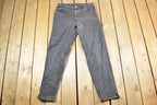 Vintage 1990s Levi Strauss Black Tab 550 Denim Jeans Size 33 x 32