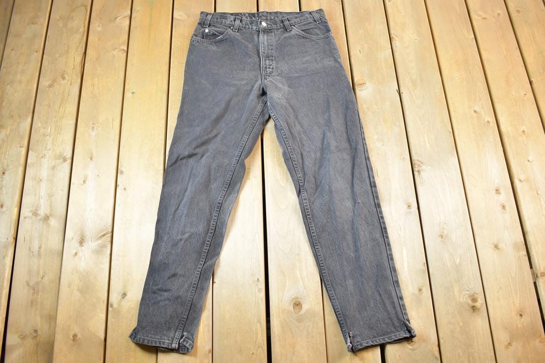 Vintage 1990s Levi Strauss Black Tab 550 Denim Jeans Size 33 x 32