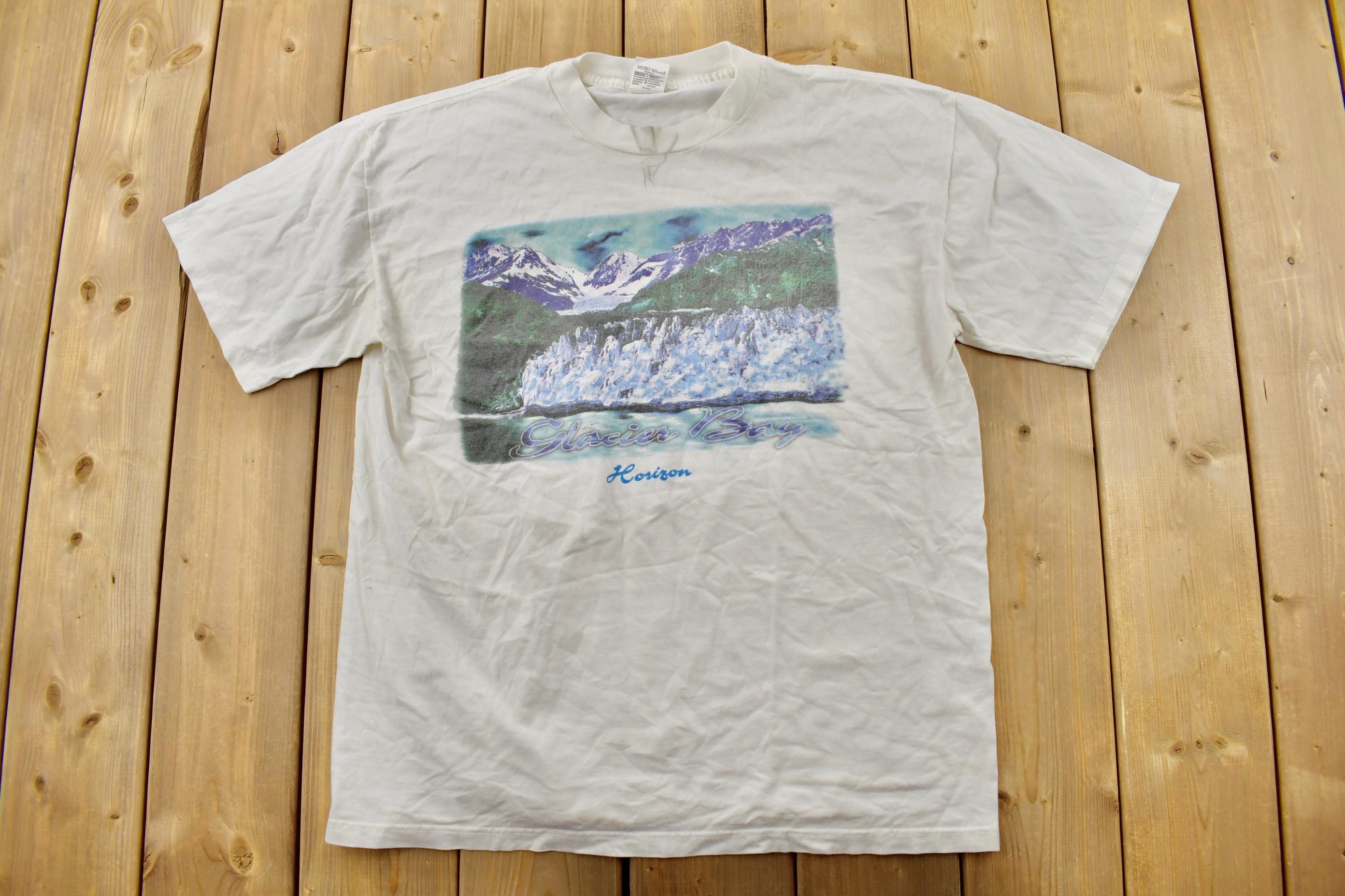 Vintage 1990s Theme Graphic T-Shirt