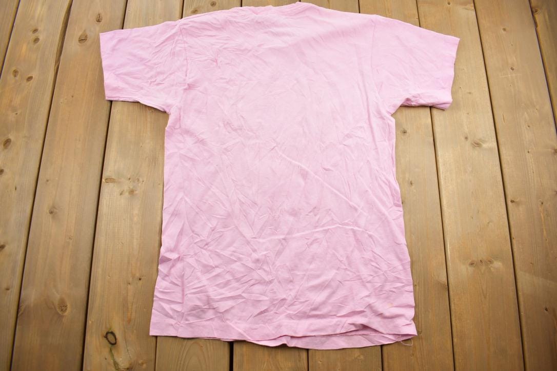 Vintage 1990s Queens Are Wild Single Stitch Pink Graphic T-Shirt Made In USA