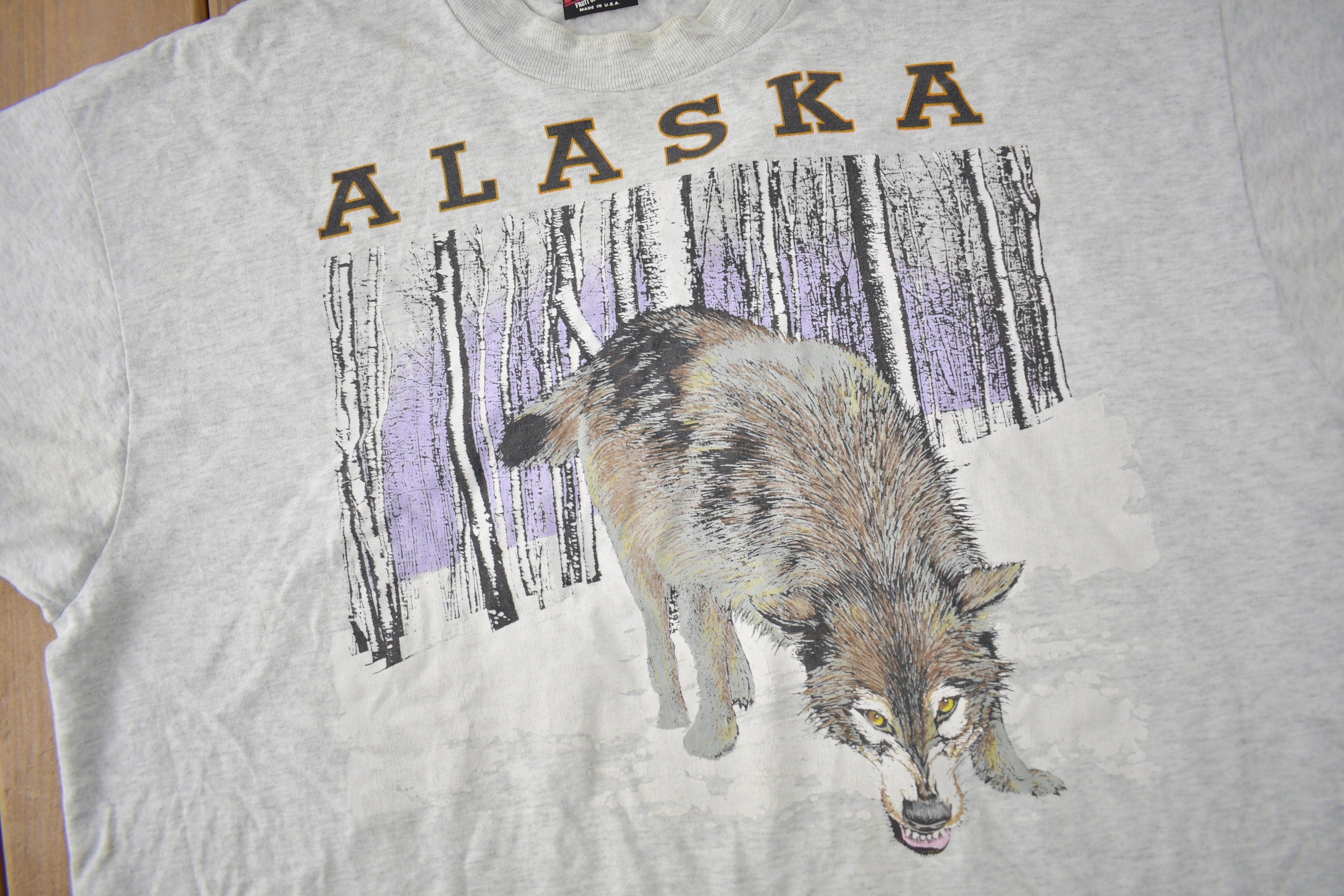 Vintage 1990s Alaska Wolf Graphic Souvenir Travel T Shirt Made In USA