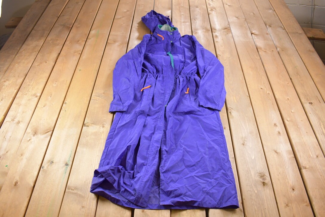 Vintage 1980s Woolrich Womens Purple Full Length Button Raincoat
