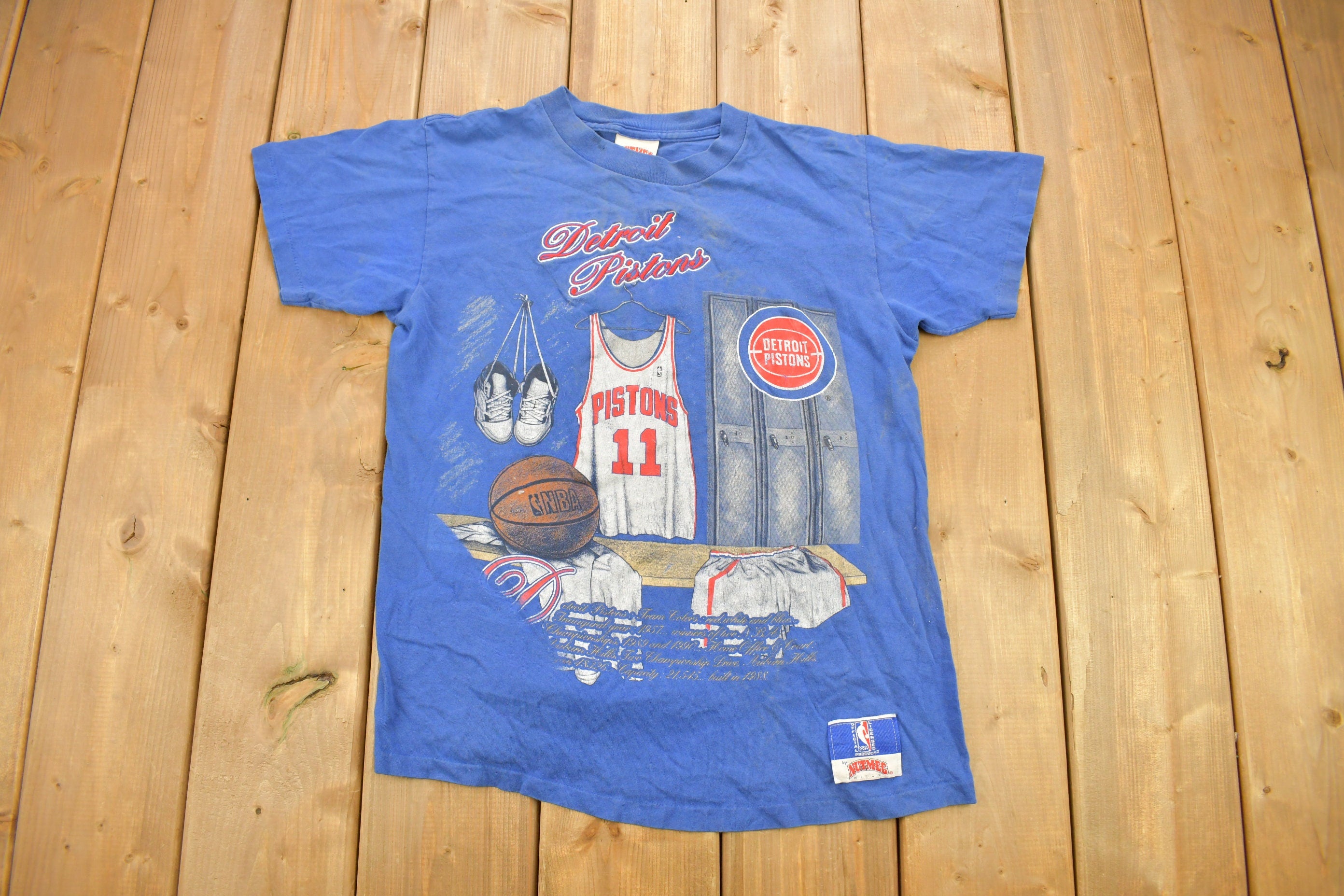 Vintage 1990s Detroit Pistons NBA Embroidered Graphic T-Shirt  Made In USA  Single Stitch  NBA Basketball  Nutmeg Sportswear