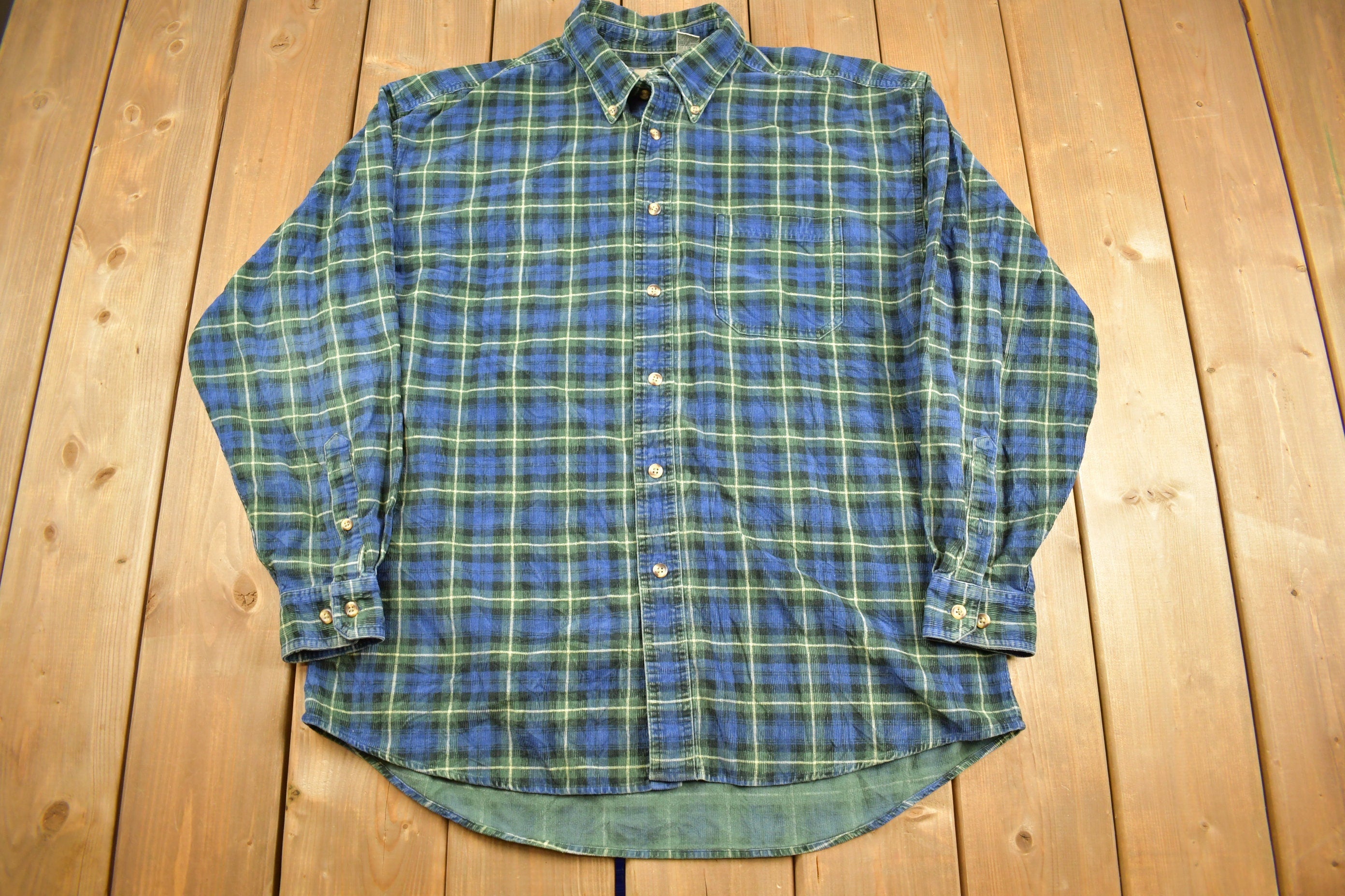 Vintage 1990s G. H. Bass & Co Plaid Flannel Button Up Shirt