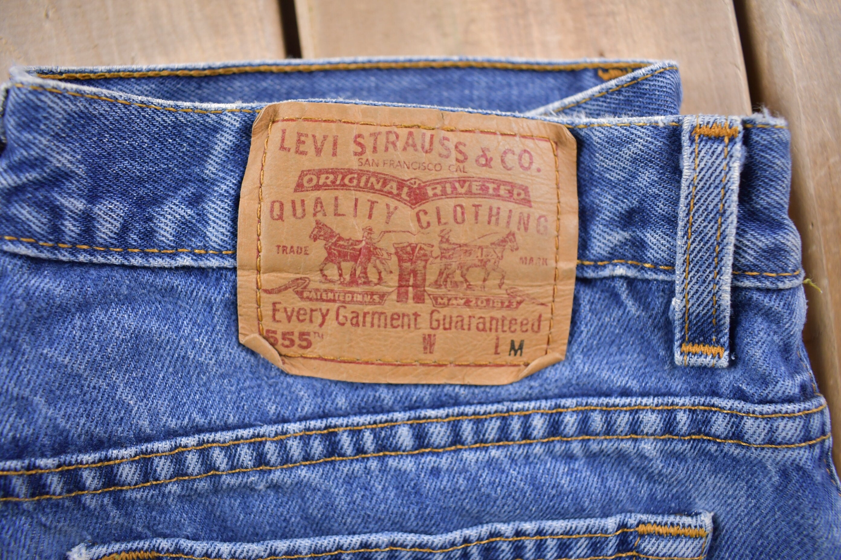 Vintage 1990s Levi's 555 Tab Jeans Size 35 x 31