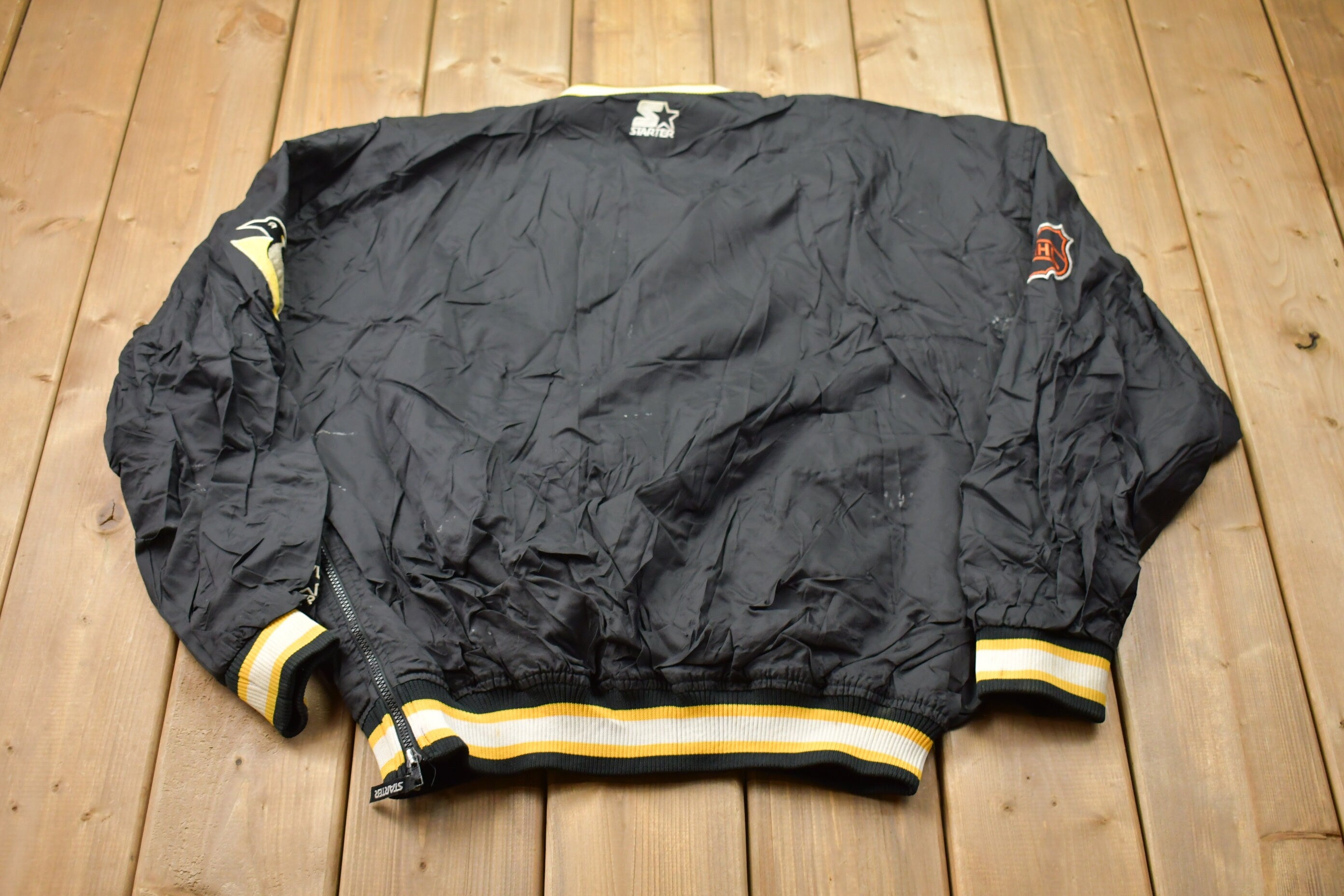 Vintage 1990s Starter Pittsburgh Penguins NHL Windbreaker Jacket