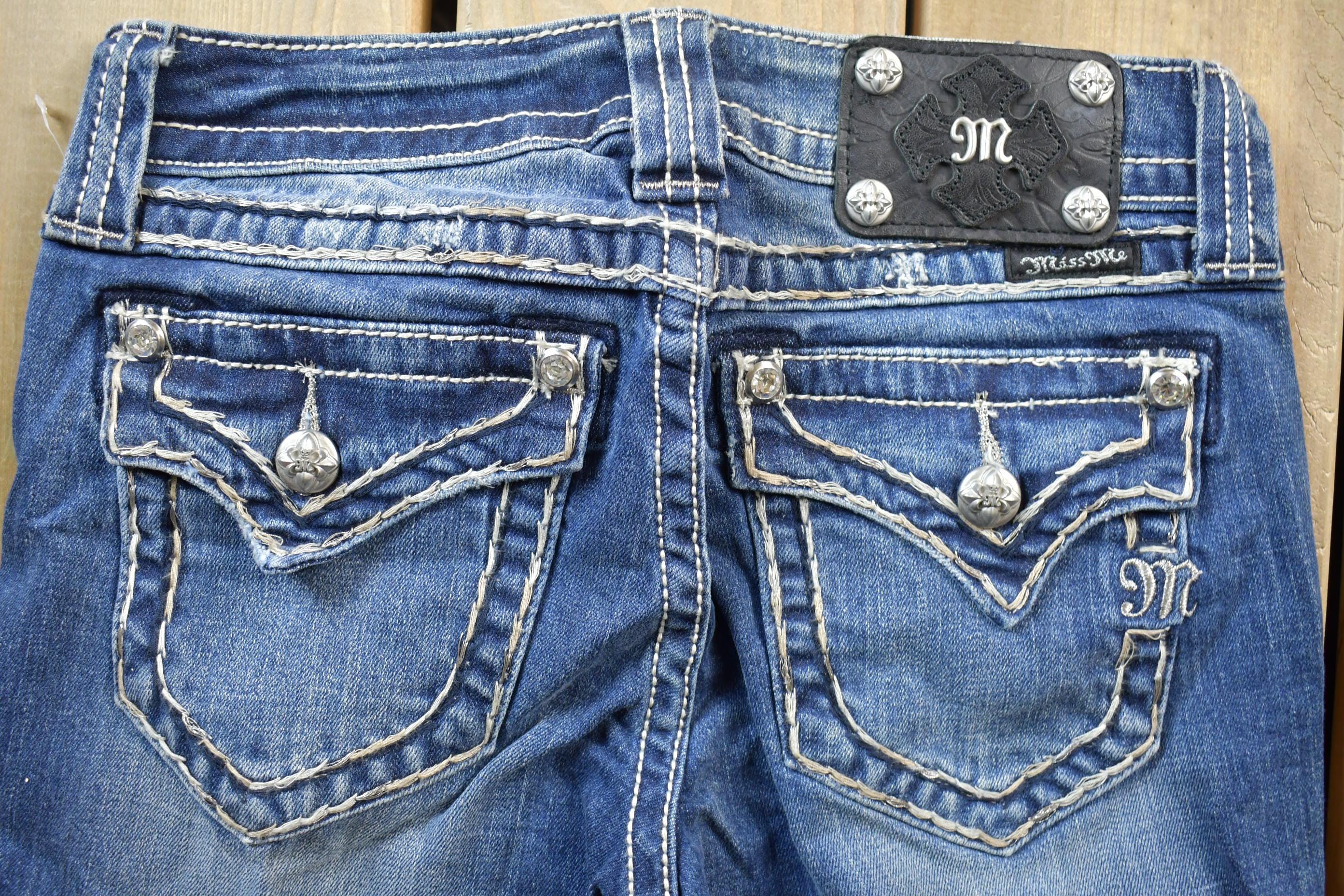 Vintage Y2K Miss Me Bedazzled Low Rise Jeans Size 26x32
