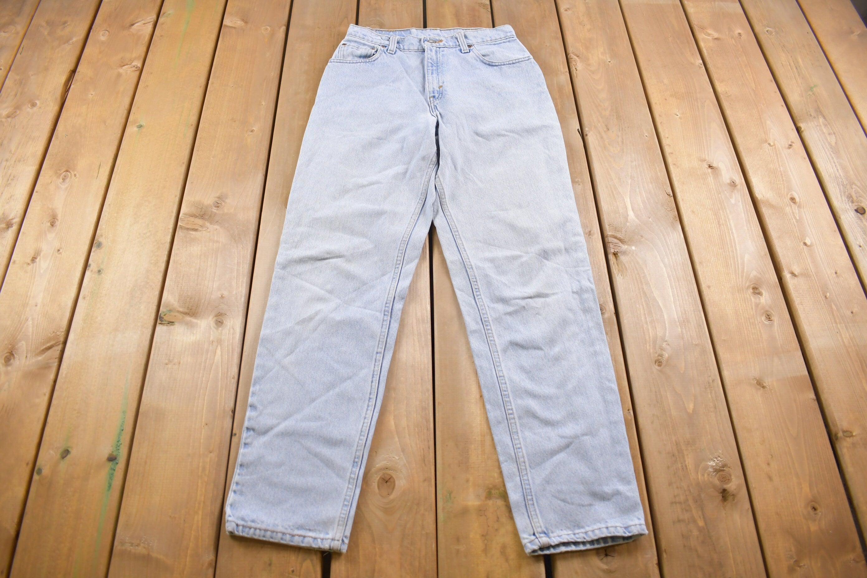 Vintage 1990s Levi's 550 Red Tab Jeans Size 26 x 30