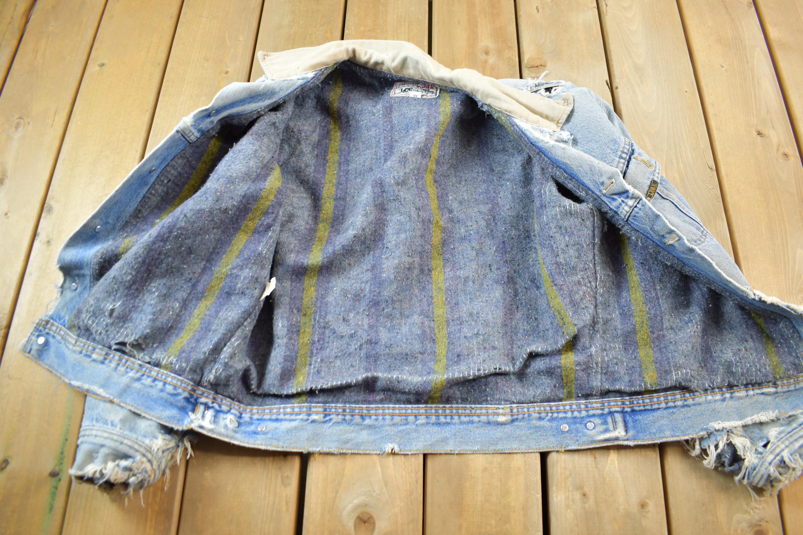 Vintage 1980s THRASHED Lee Storm Rider Blanket Lined Jean Jacket / Vintage Denim / Streetwear / Lee Jacket