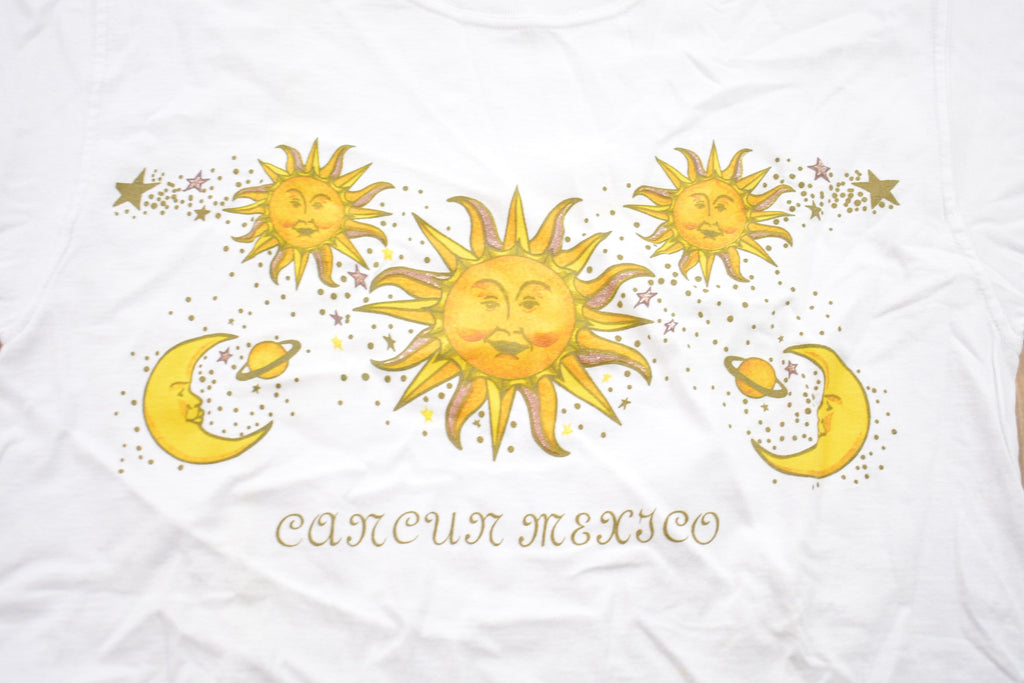 Vintage 1990s Cancun Mexico Graphic T-Shirt