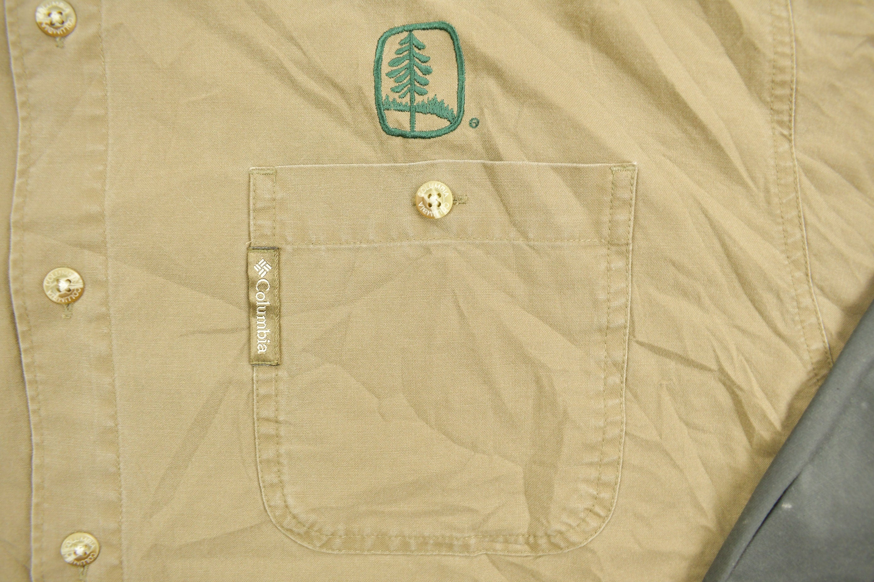 Vintage 1990s Columbia Green Khaki Button Up Shirt