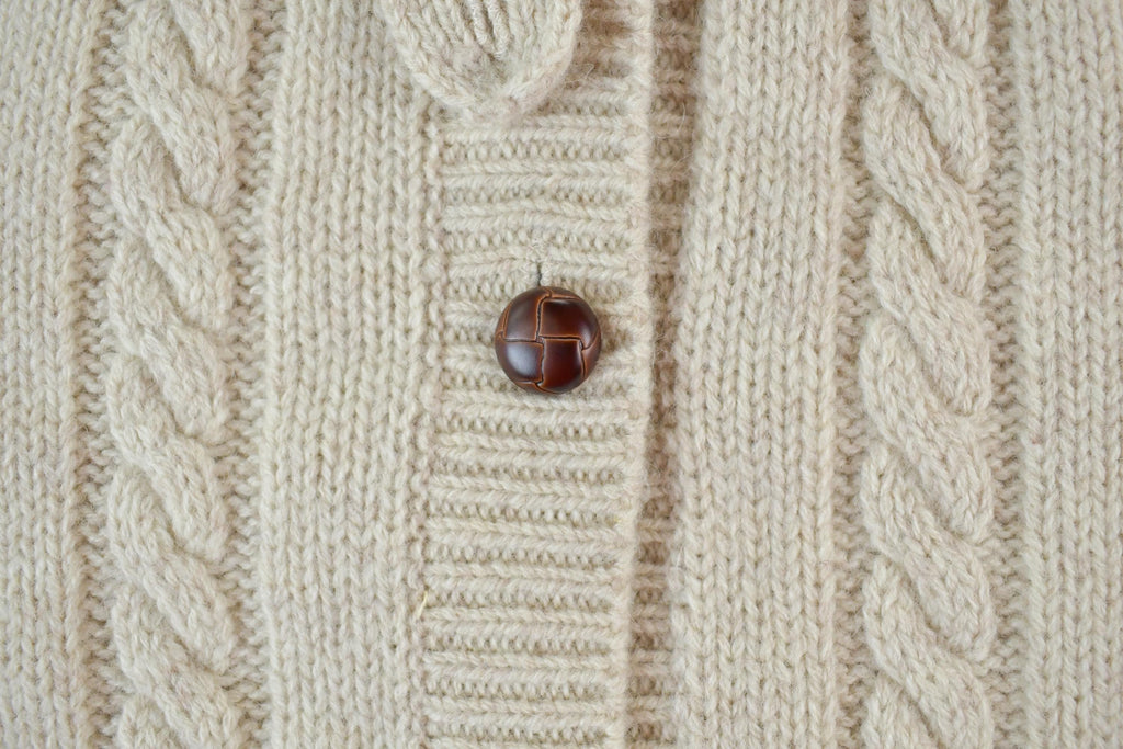 Vintage 1990s Grand Tier 100% Wool Button Up Cable Knit Crewneck Sweater