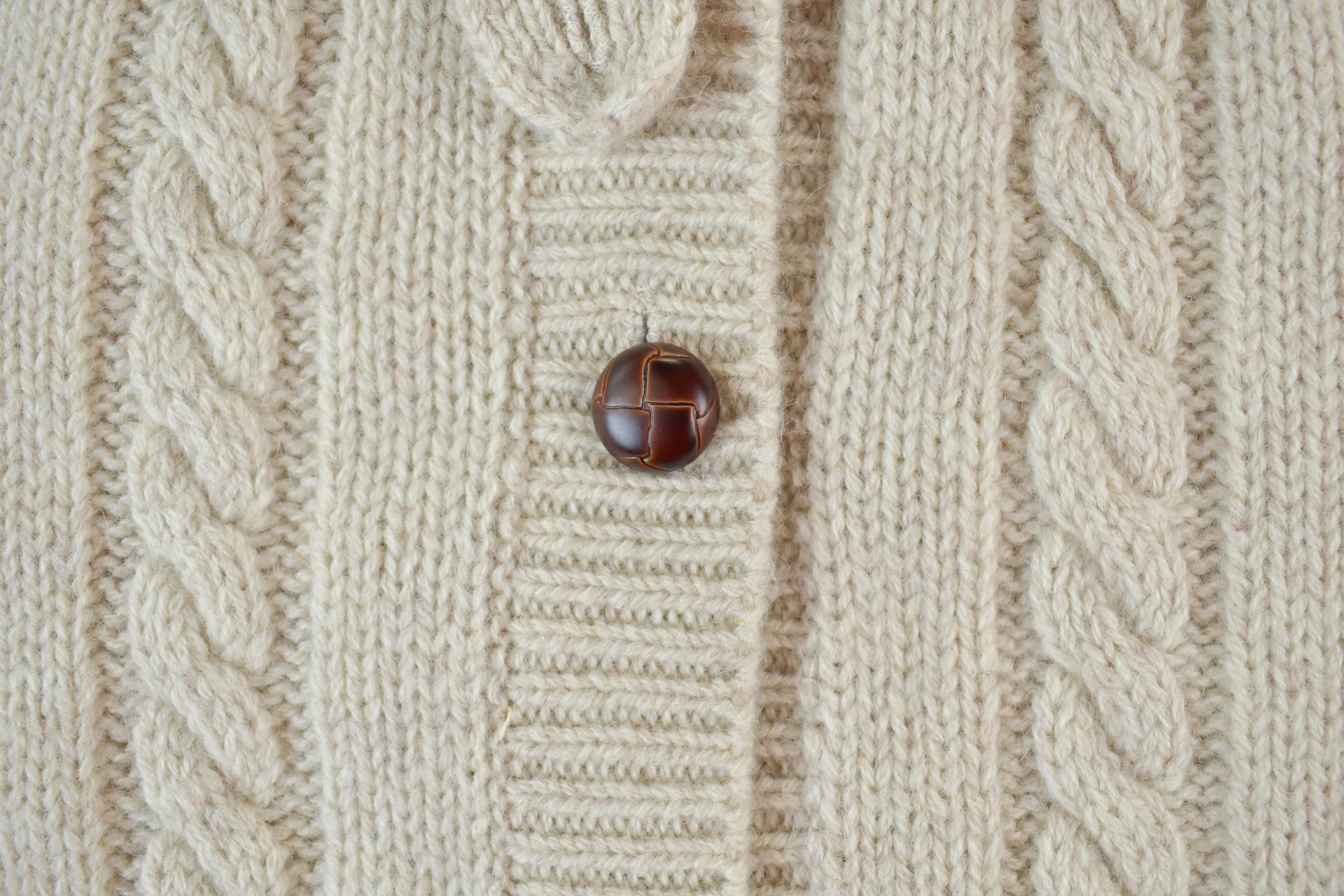 Vintage 1990s Grand Tier 100% Wool Button Up Cable Knit Crewneck Sweater