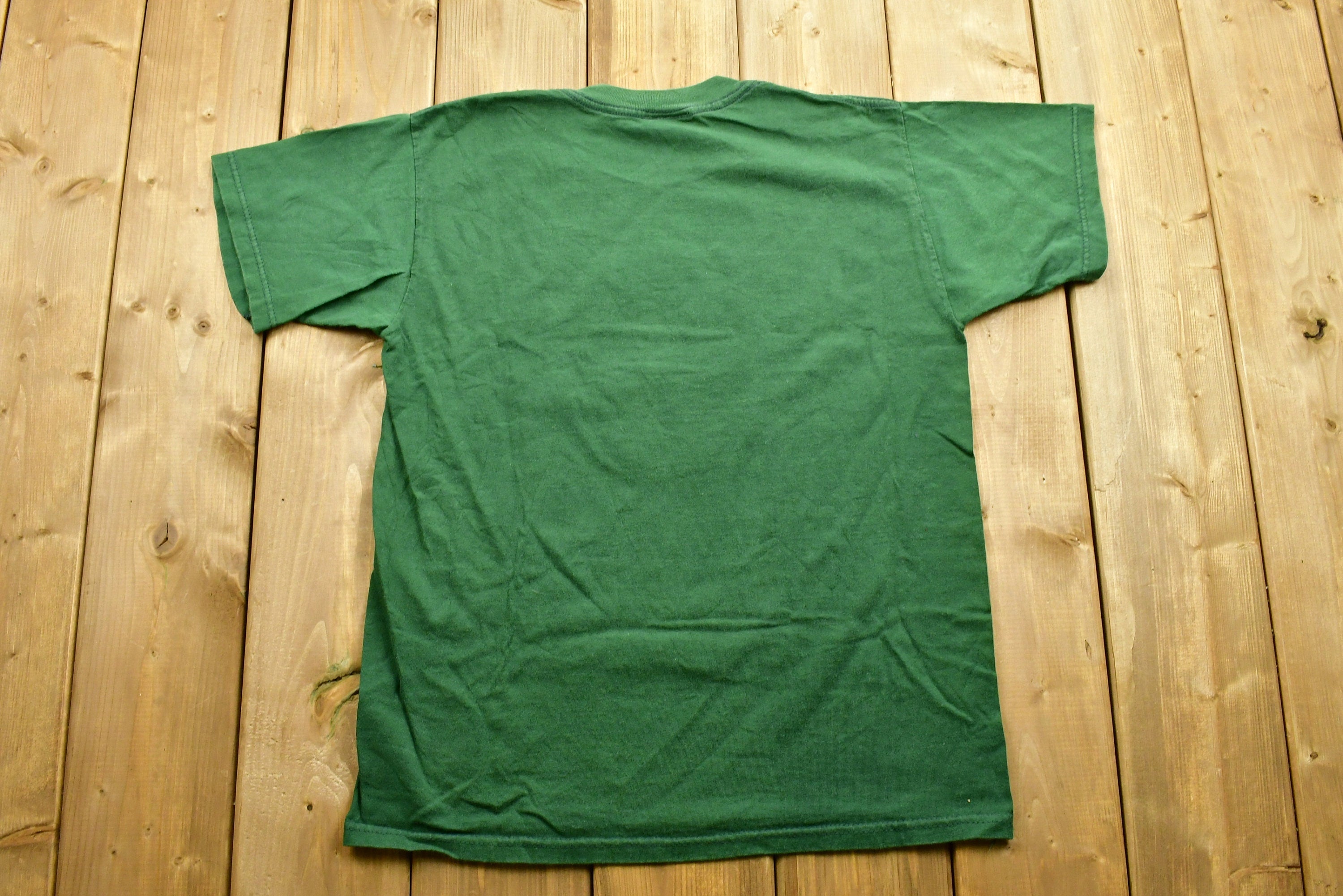 Vintage 90's Tigger Embroidered Cartoon T-Shirt