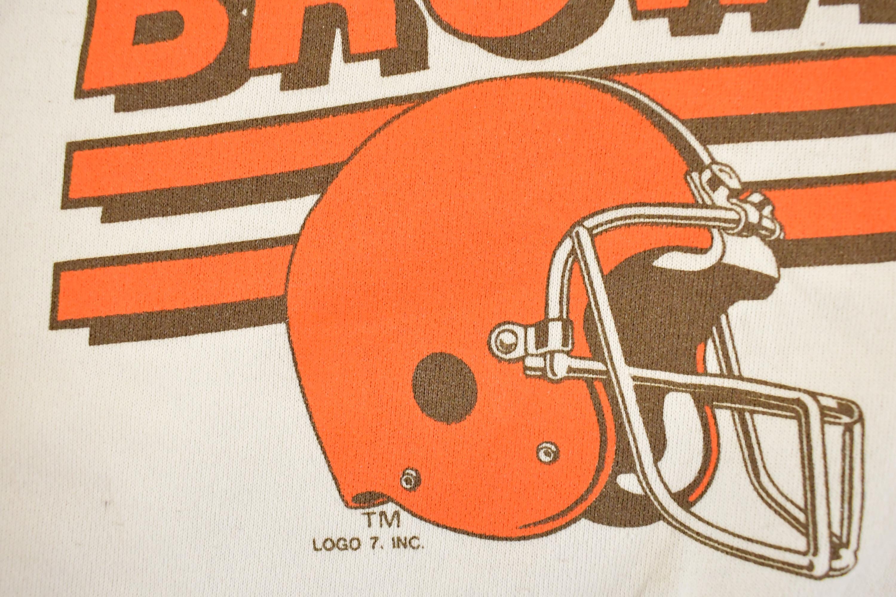 Vintage 1990s Logo 7 Cleveland Browns Crewneck Sweatshirt Men's M / 90s NFL Football / Sportswear / Gridiron / Super Bowl