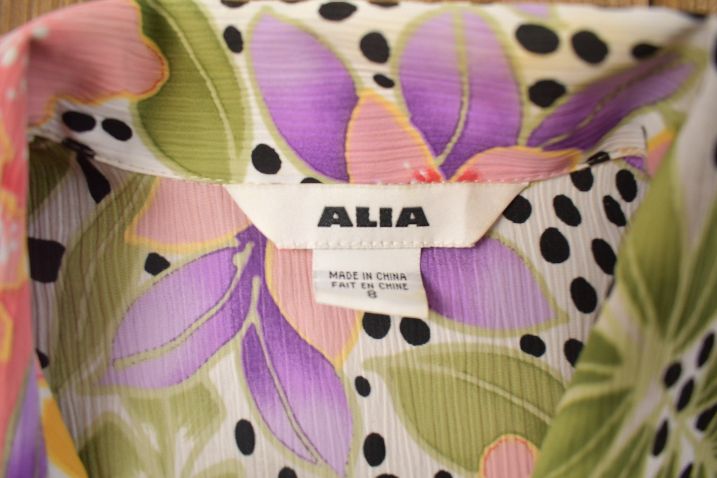 Vintage 1990s Alia Women's Floral Themed Button Up Shirt