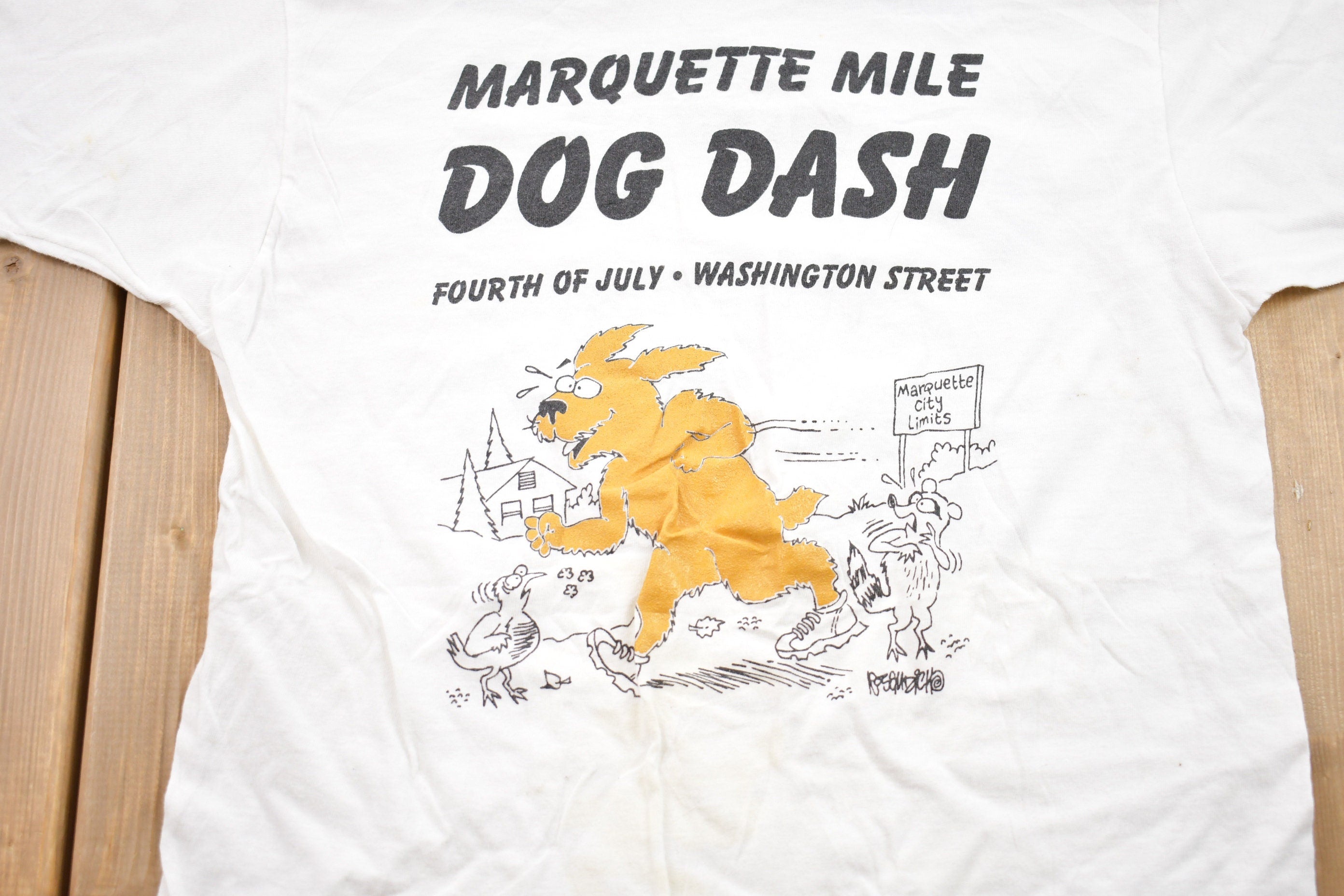 Vintage 1980s Marquette Mile Dog Dash Graphic T-Shirt  Streetwear  Retro Style  Single Stitch  Made In USA