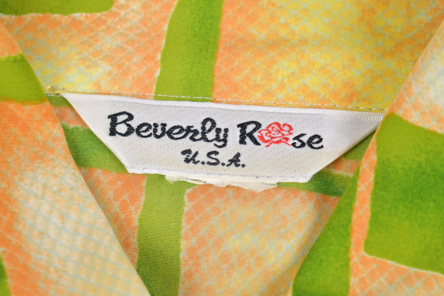 Vintage 1980s Beverly Rose Polyester Button Up Shirt / Summer Vintage / Abstract Pattern / 80s Theme Party / Formal Shirt