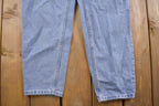 Vintage 1990s Levi's 550 Red Tab Jeans Size 32 x 28