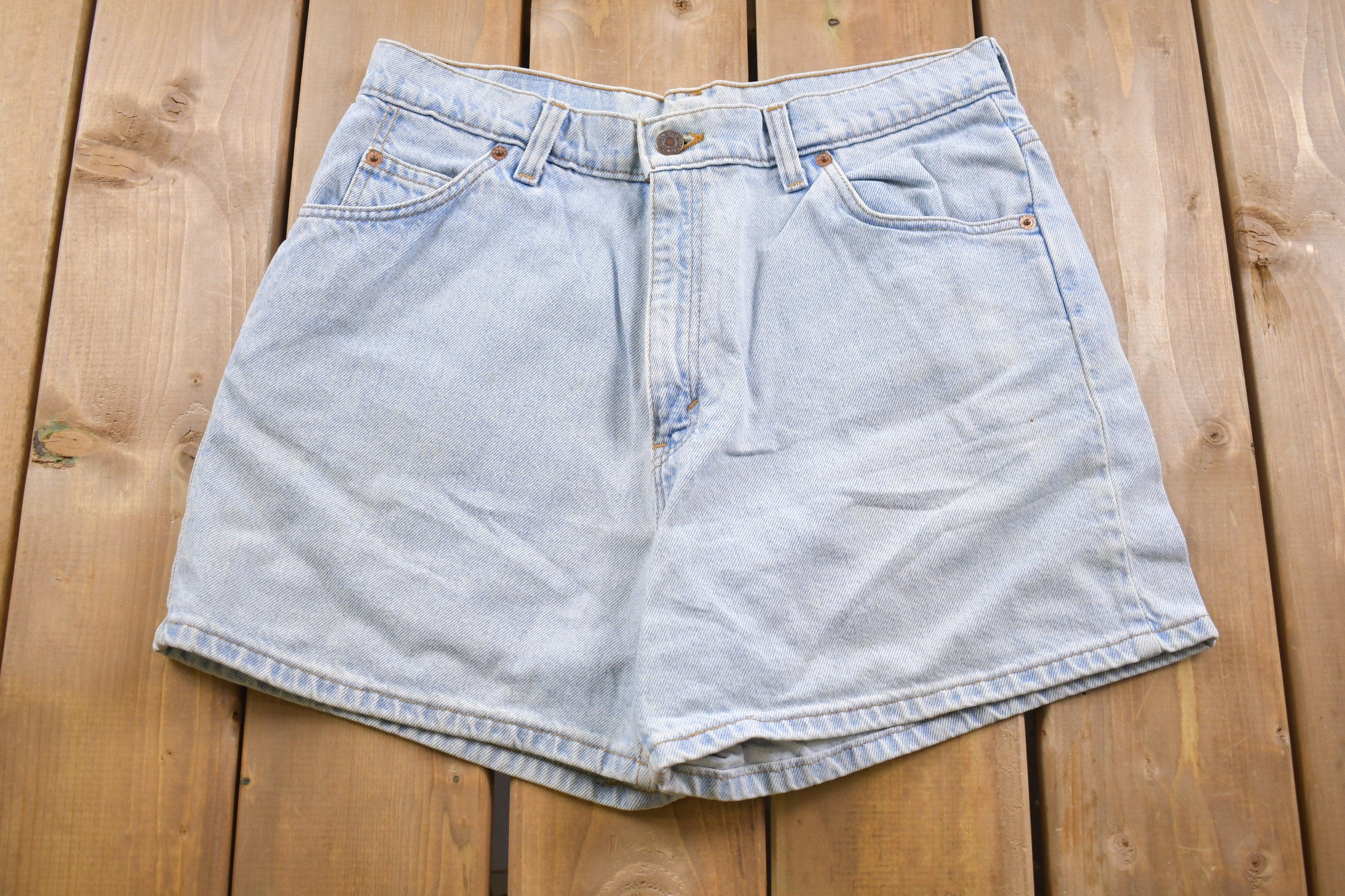 Vintage 1990s Levi Jean Short Shorts 30 x 4