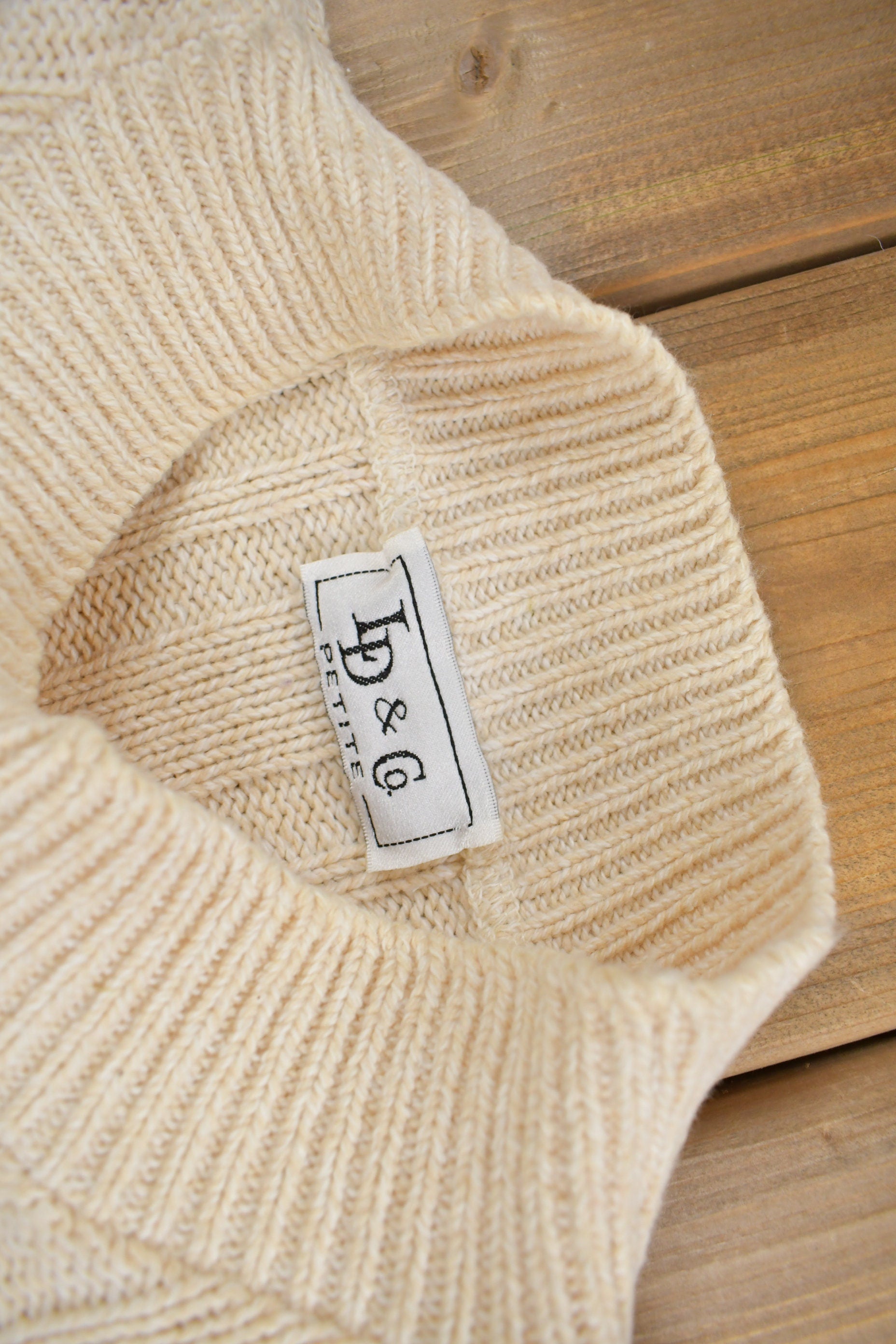 Vintage 1990s Women's Petite 3D Cable Knit Mockneck Sweater