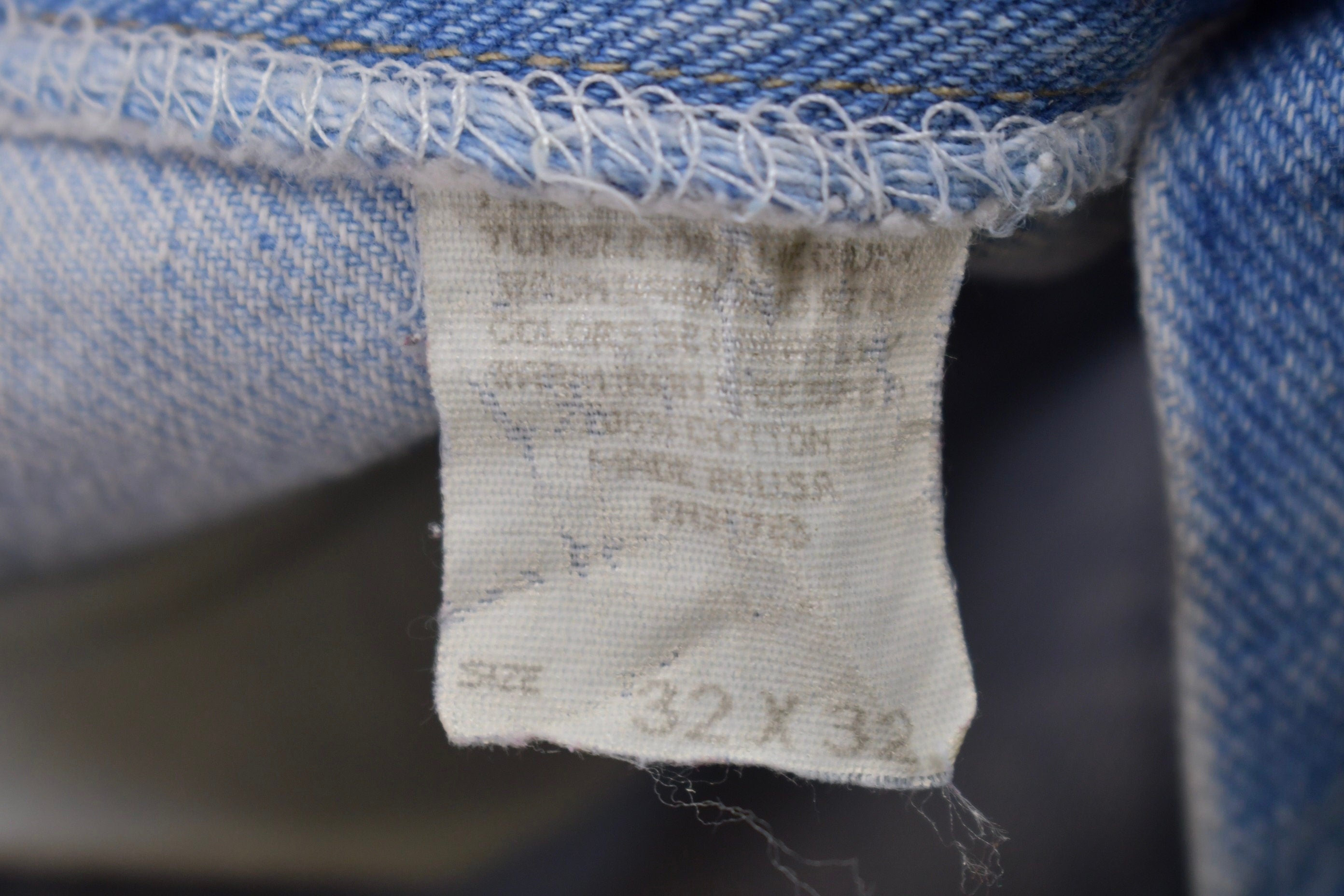 Vintage 1990's Lee Light Wash Jeans Size 32 x 30