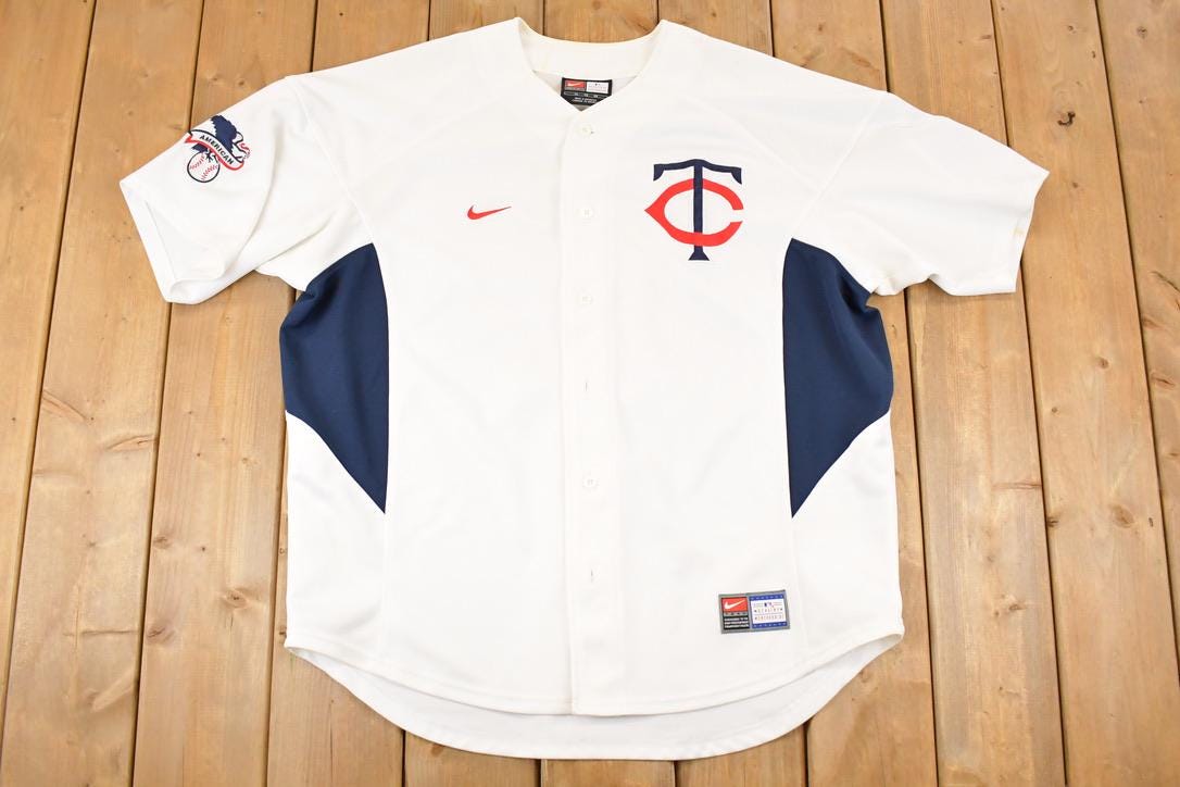 Vintage Y2K Cincinnati Twins Embroidered Nike Baseball Jersey Men's XL