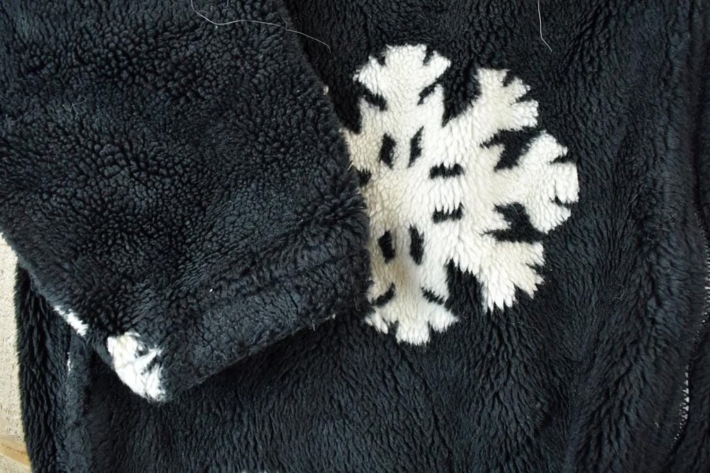 Vintage 1990s Black Mountain AOP Snowflake Fleece Outdoorsman Sweater