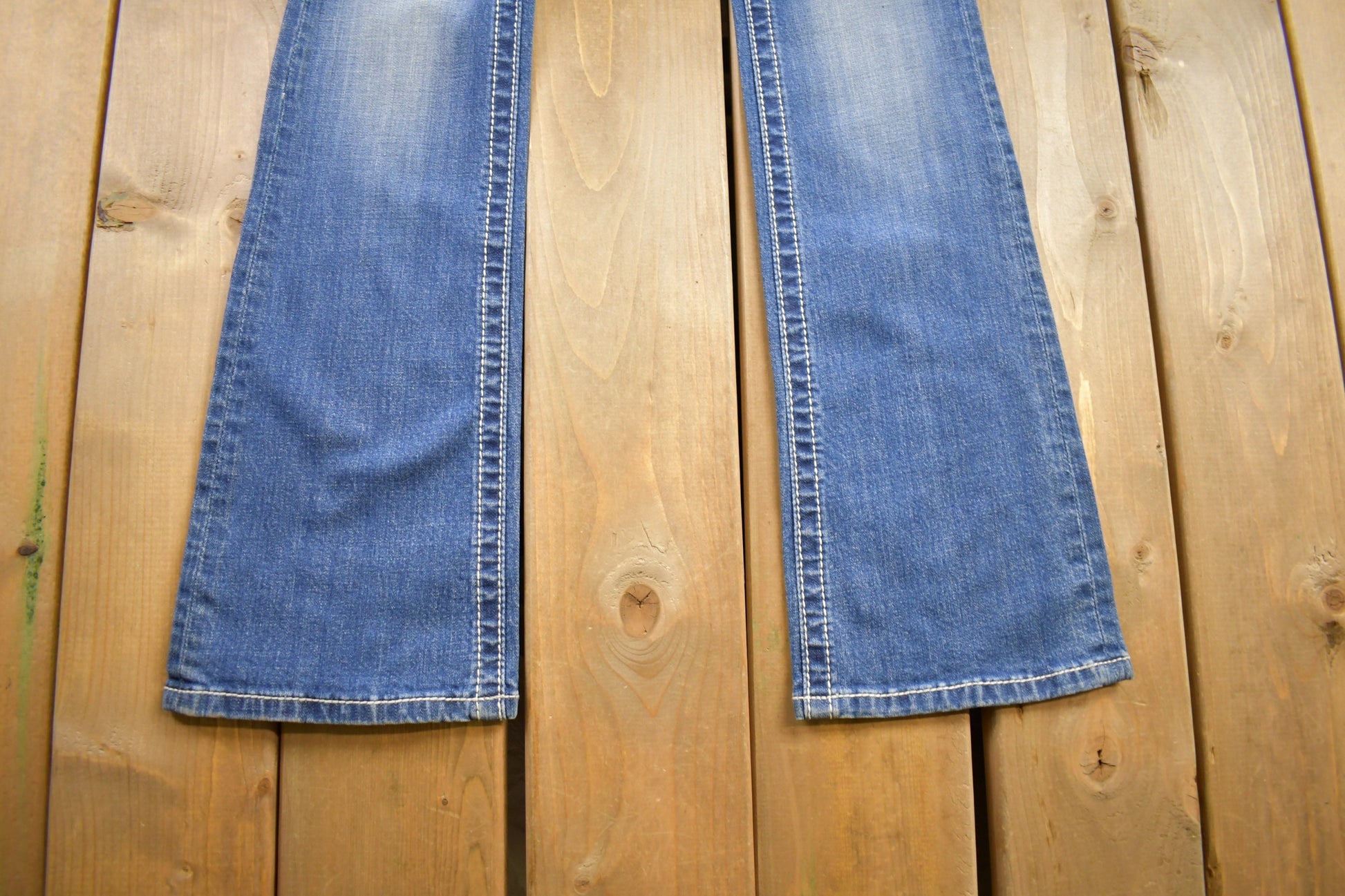 Vintage Y2K Miss Me Bedazzled Low Rise Jeans Size 26x32