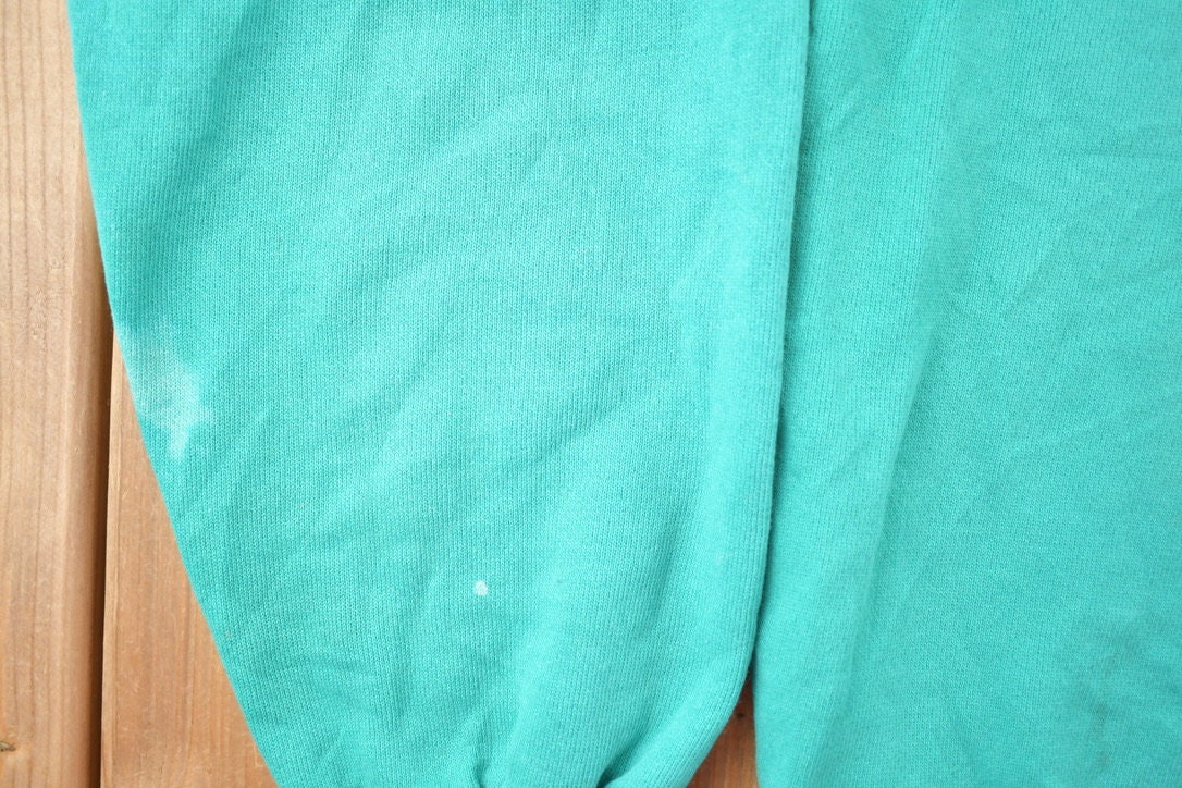 Vintage 1990s Derby New York Graphic Crewneck Sweatshirt