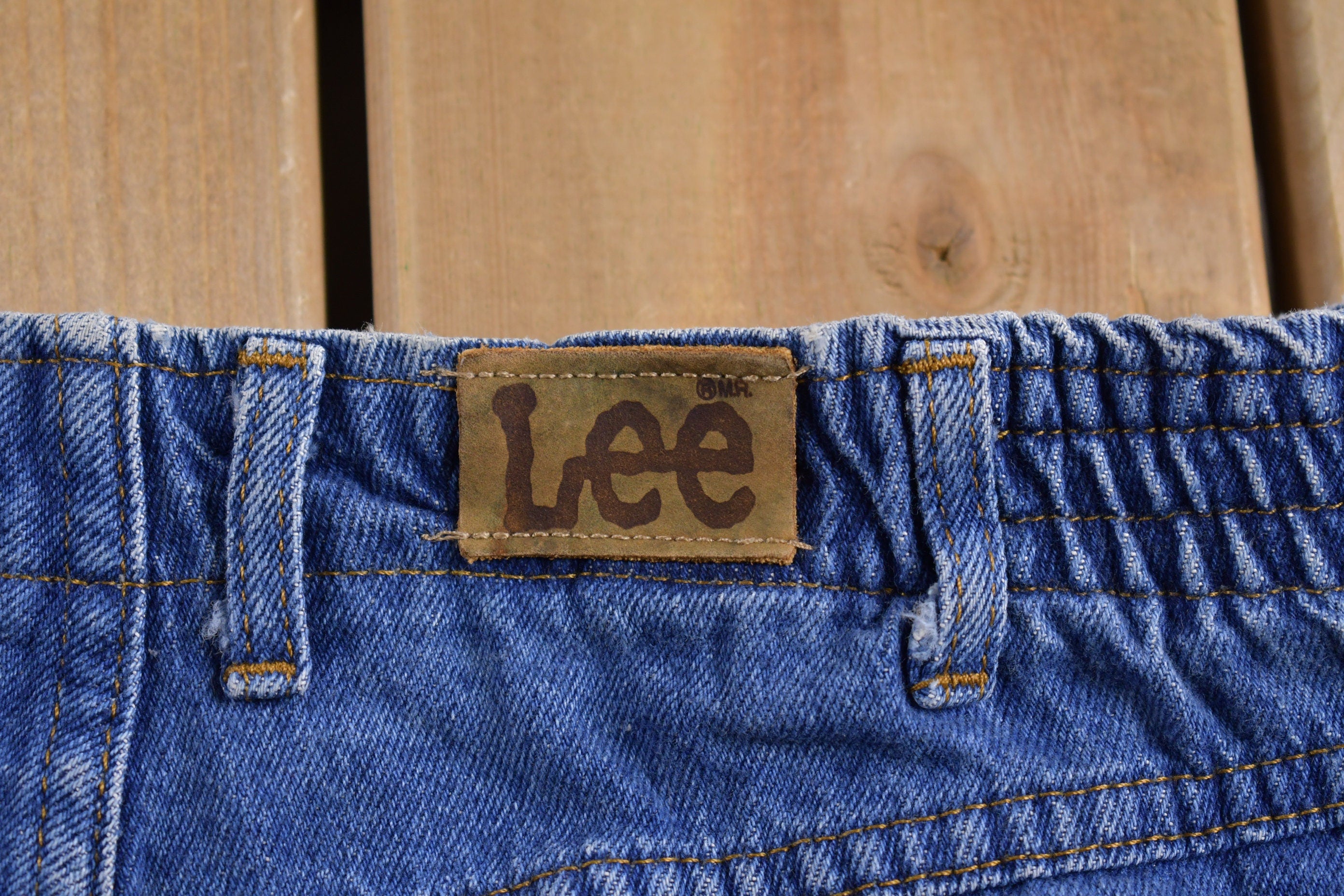 Vintage 1990s LEE Blue Wash Tapered Mom Jeans