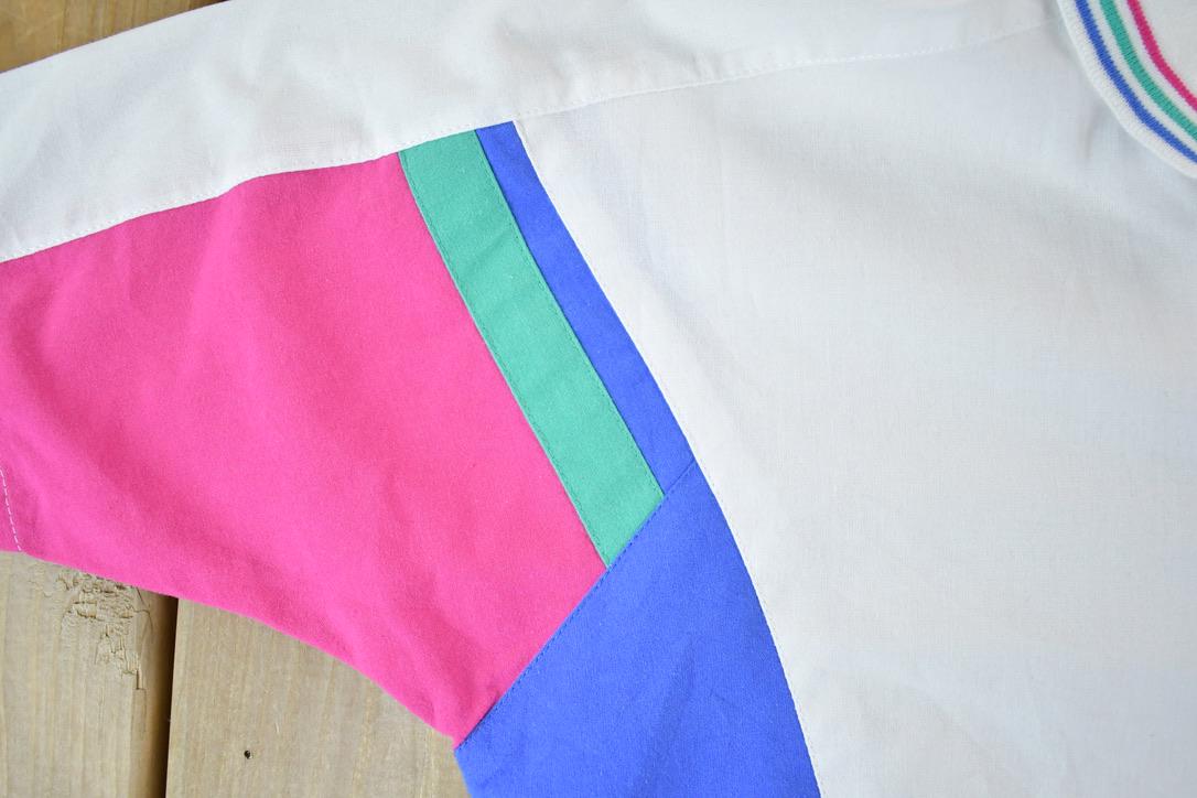 Vintage 1990s Lavon Quarter Button Souvenir Single Stitch Color Block T-Shirt