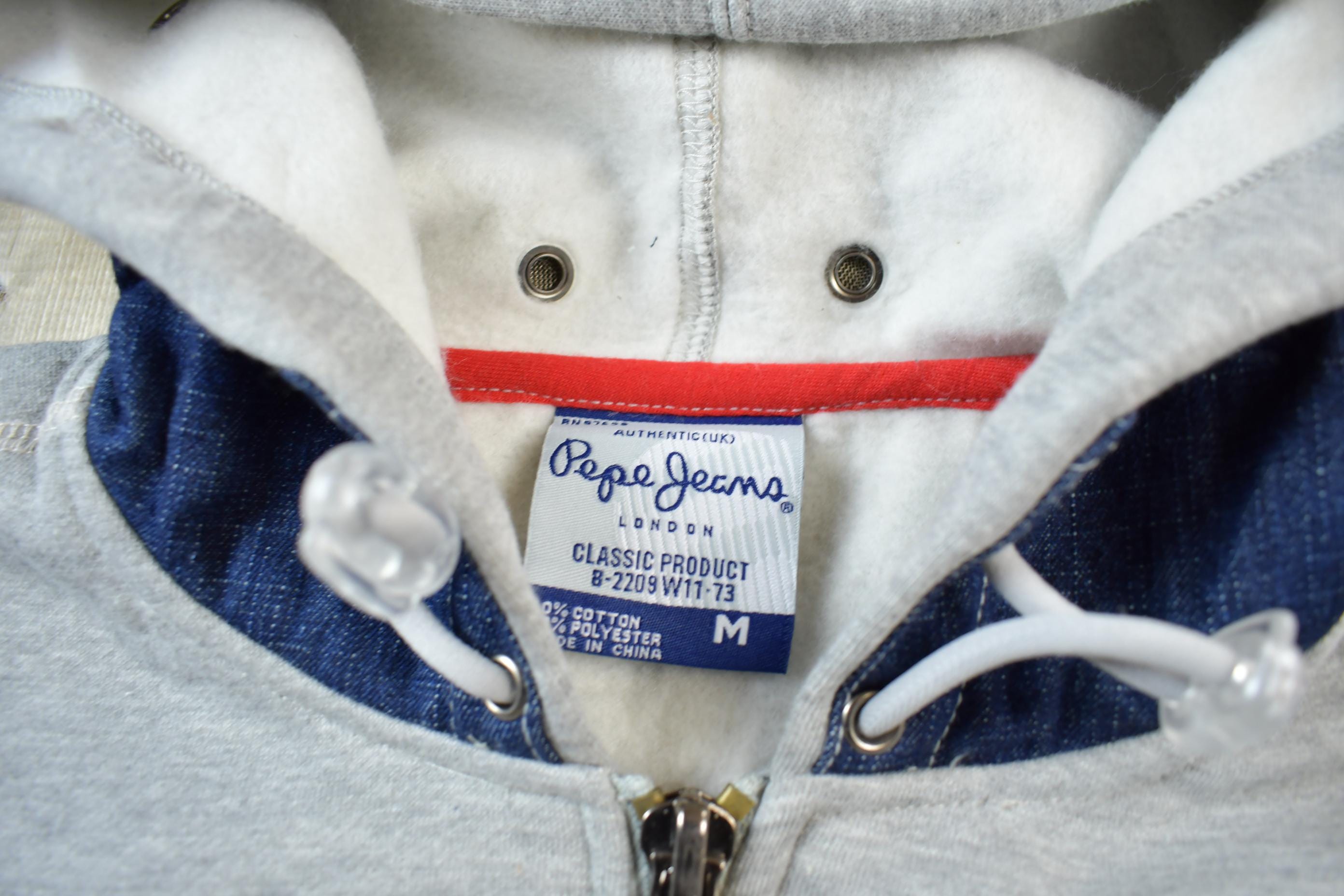 Vintage Deadstock Y2K Pepe Jeans Embroidered Zip Up Hoodie Size M