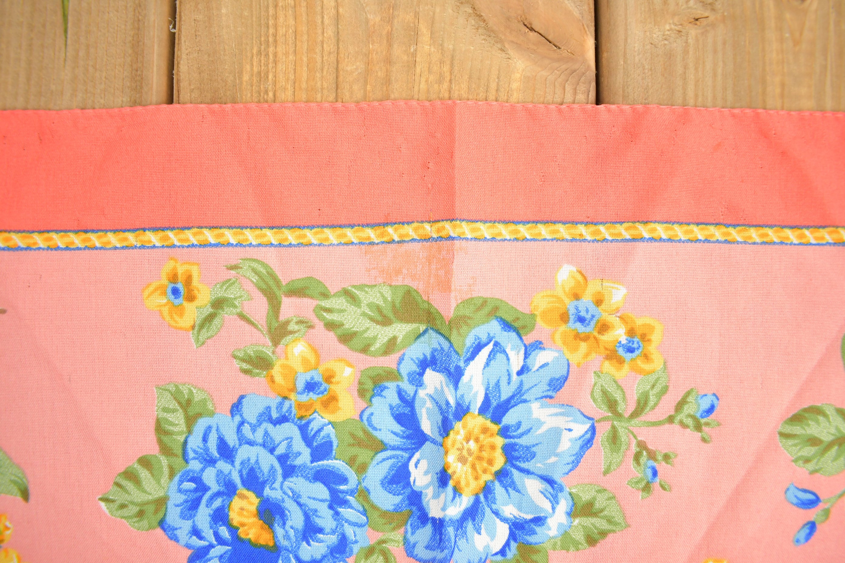 Vintage 1980s Floral Scarf Hexagon Pattern