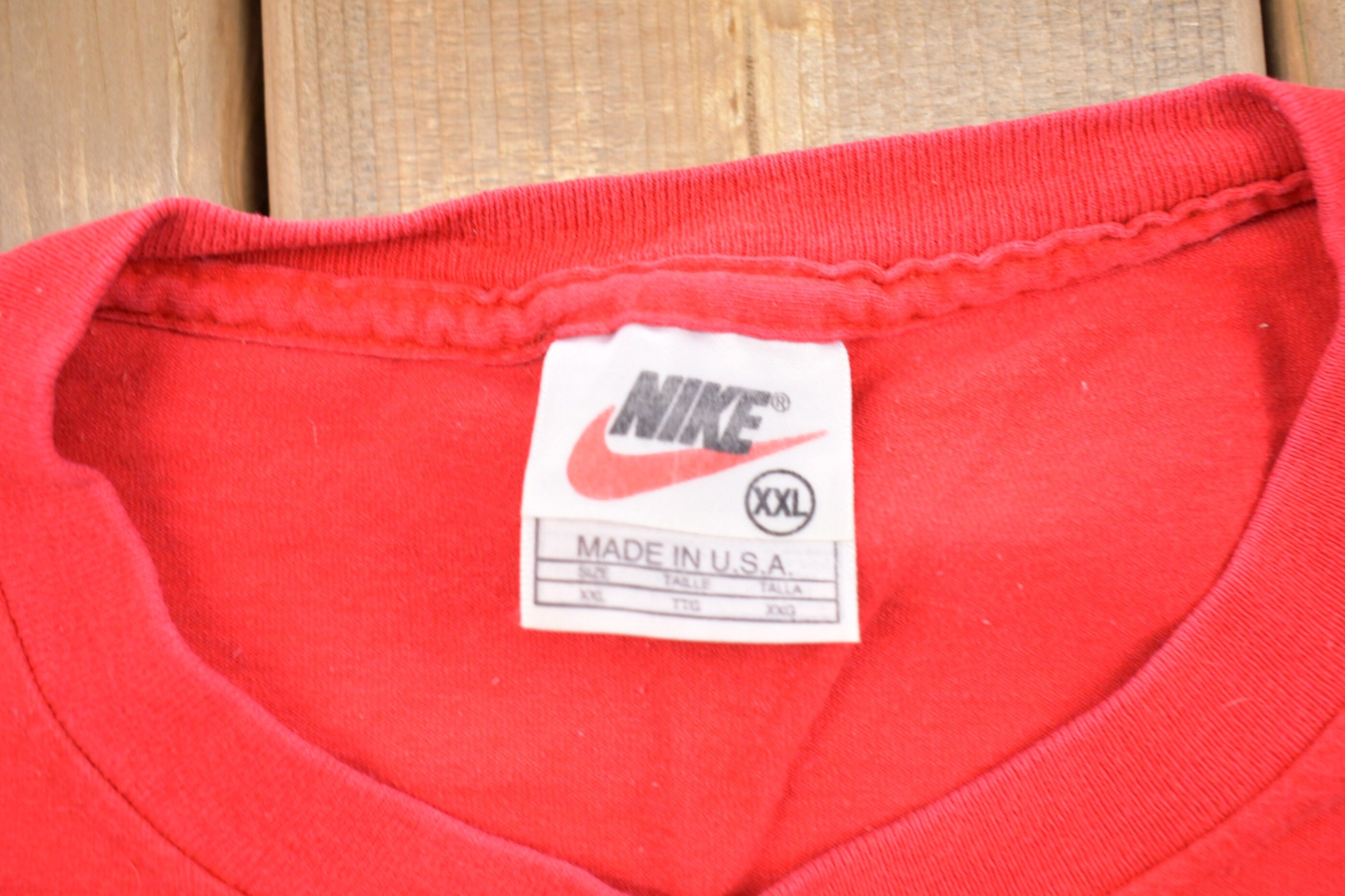 Vintage 1990s Nike Cropped Graphic T-Shirt