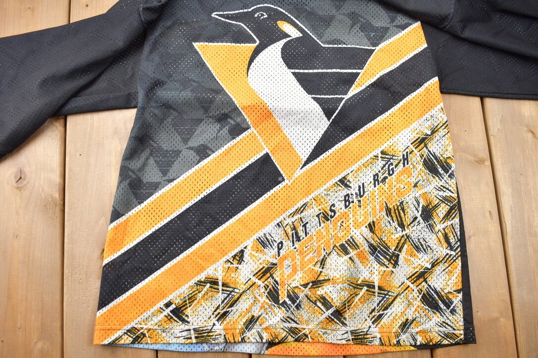 Vintage 1990s Pittsburgh Penguins NHL CCM Hockey Jersey
