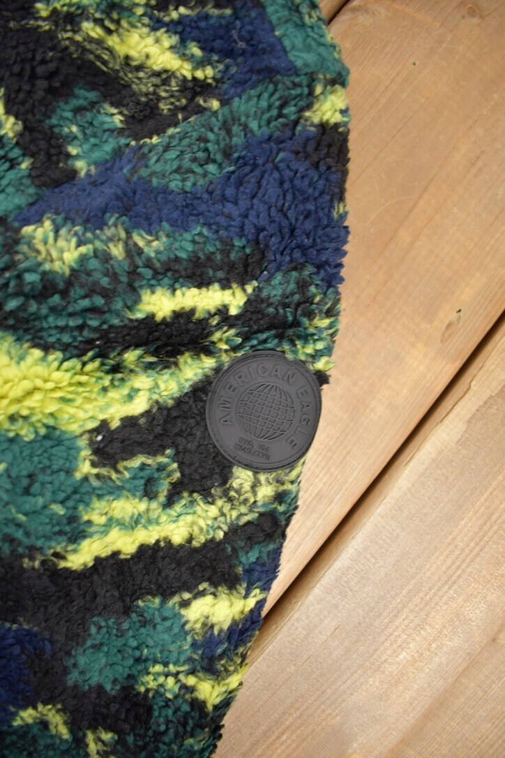 Vintage Y2K American Eagle Tiger Camo Fleece Sweater Size S