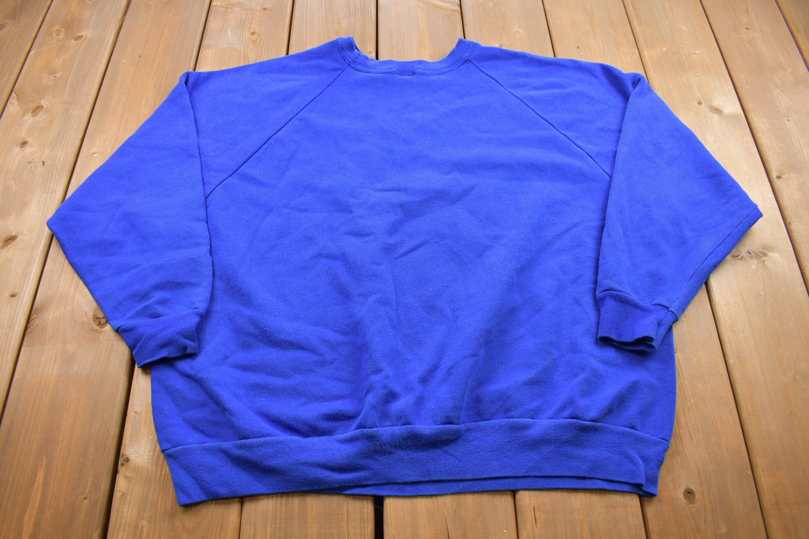 Vintage 1980s Country Sampler Raglan Crewneck Sweatshirt