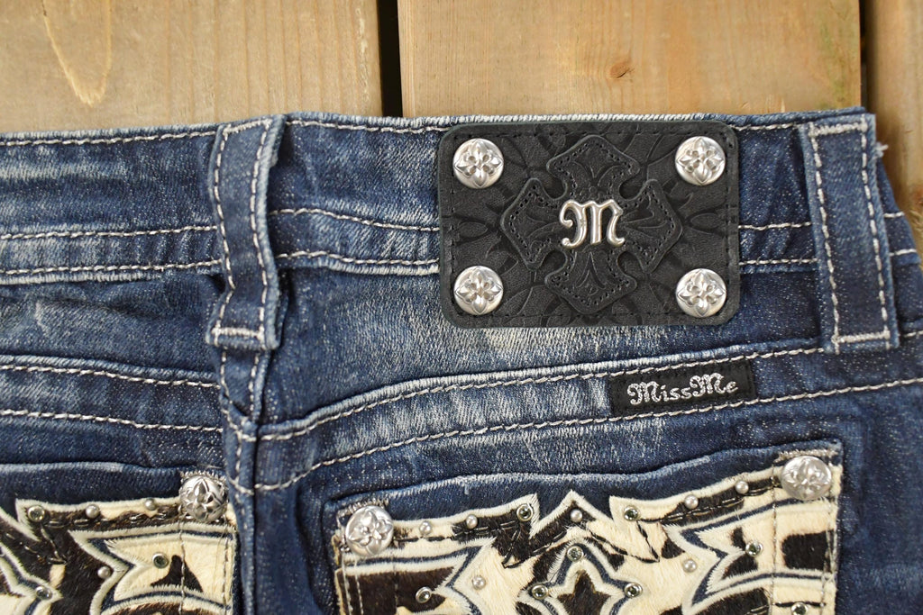 Vintage Deadstock Y2K Miss Me Bedazzled Low Rise Jeans Women's Size 26x31 / Boot Cut Jeans / 2000's Embroidered Contrast Stitched Denim