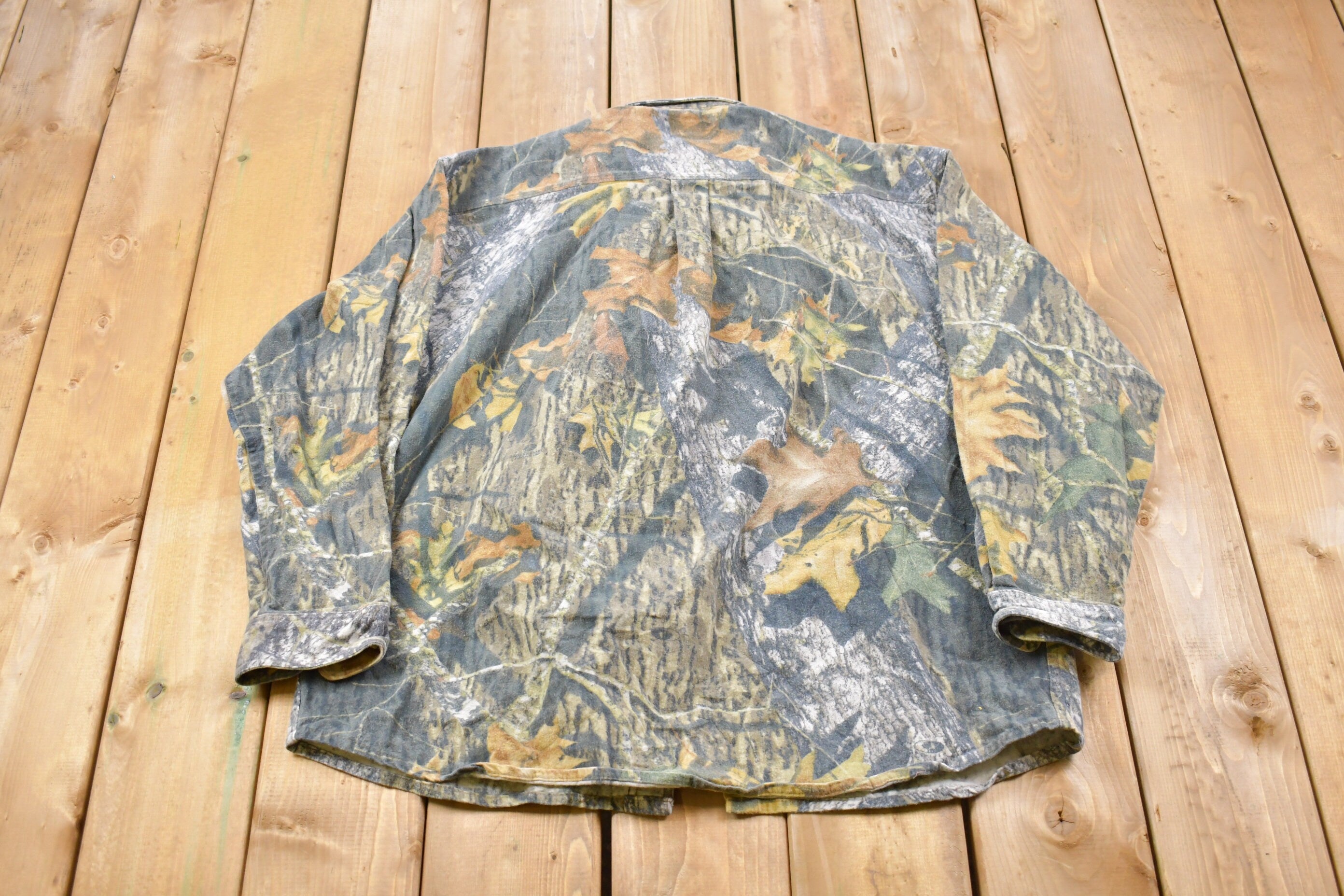 Vintage 1990s Mossy Oak Real Tree Camo Button Up Shirt