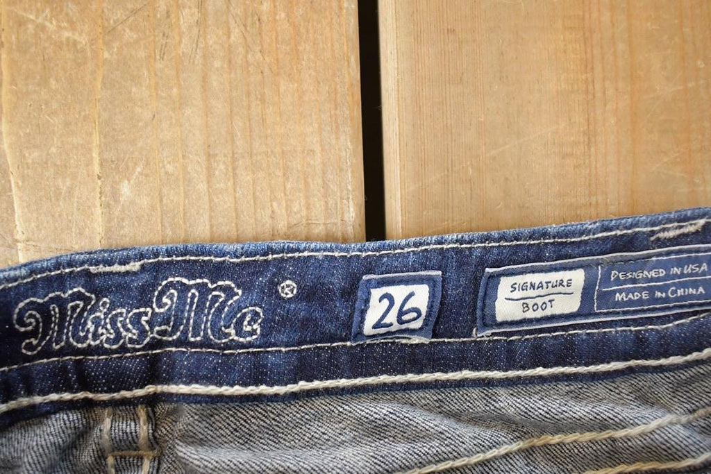 Vintage Deadstock Y2K Miss Me Bedazzled Low Rise Jeans Women's Size 26x31