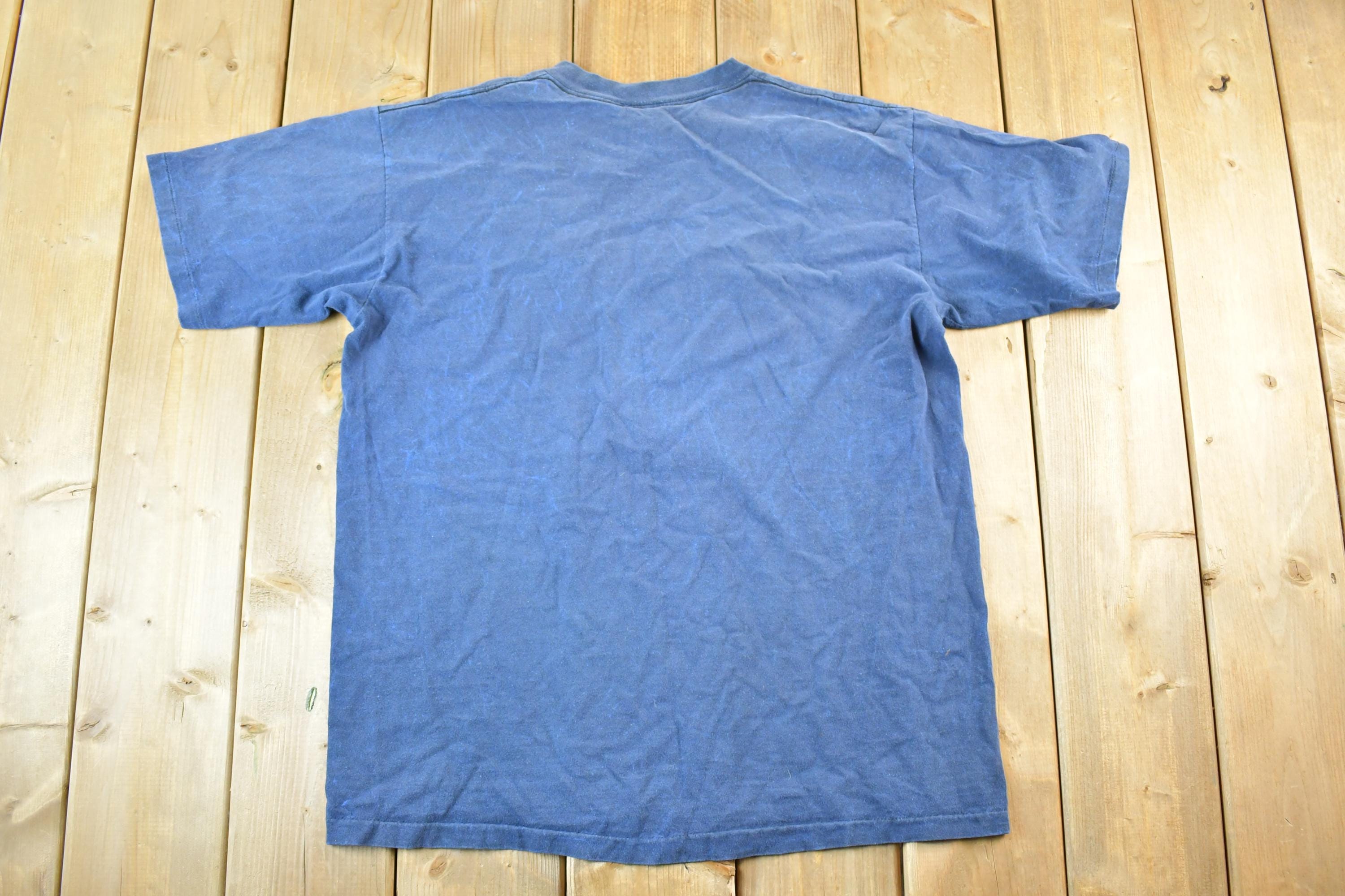 Vintage 1990s Newport Blue Lion Crest Souvenir T-Shirt Mens L