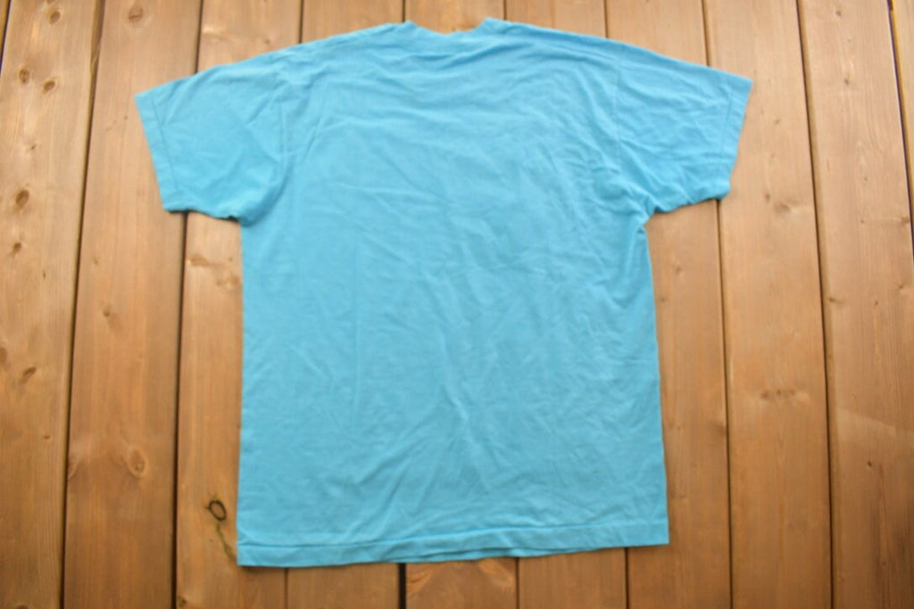 Vintage 1990s Grizzly Bears In The Wild Graphic T-Shirt