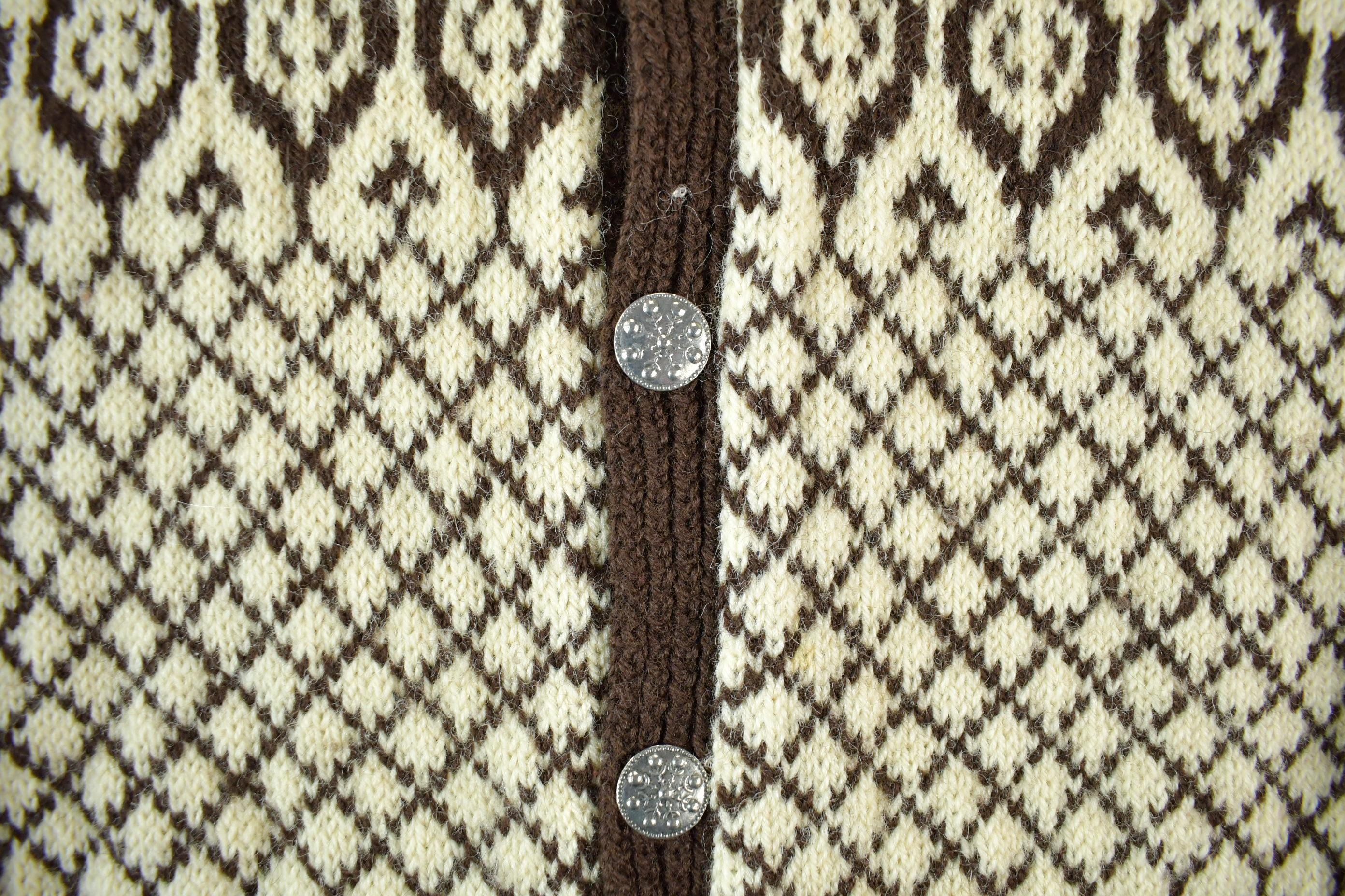 Vintage 1960s 1970s Scandinavian Wool Knit Clasped Cardigan Sweater Adult M-L