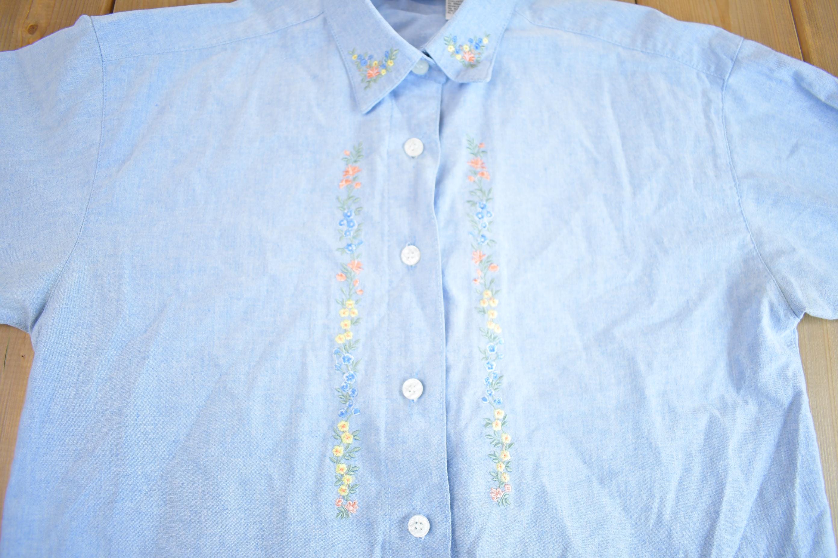 Vintage 1990s Separate Issue Floral Embroidered Jean Short Sleeve Button Up Shirt