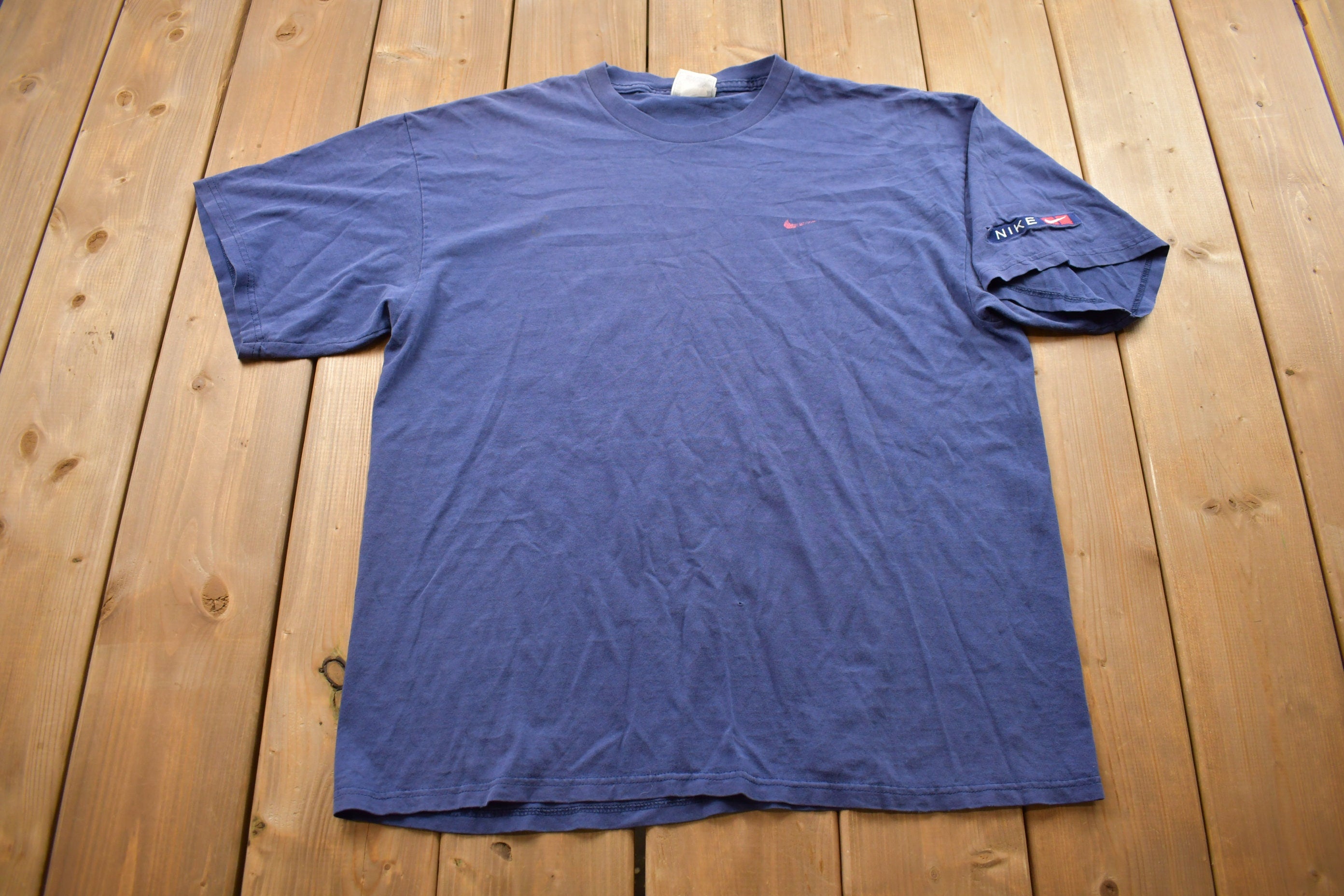 Vintage 1990s Nike Small Logo Graphic T-Shirt